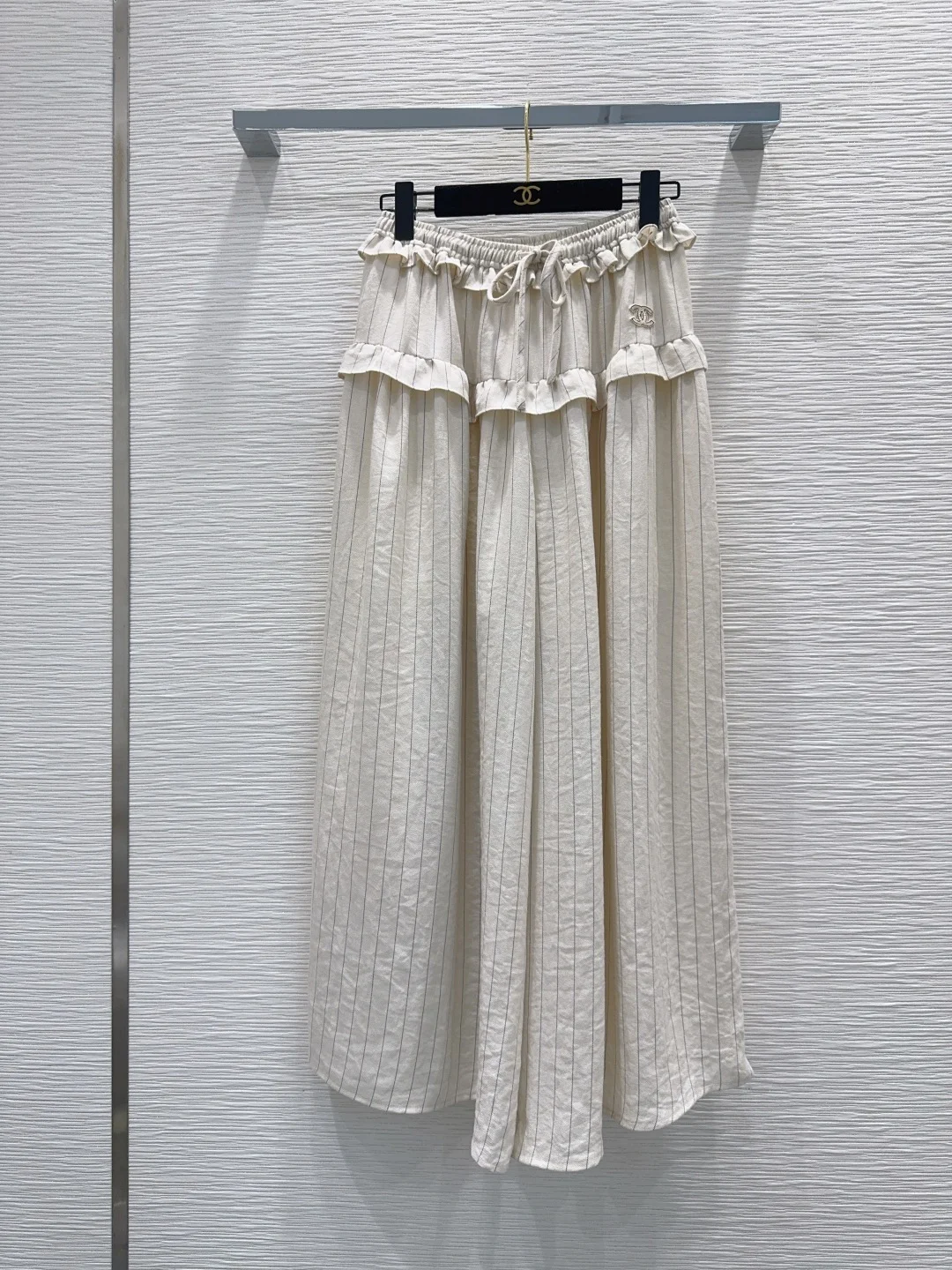 CHANEL Trousers Cream-Black S-M-L B40202609062900