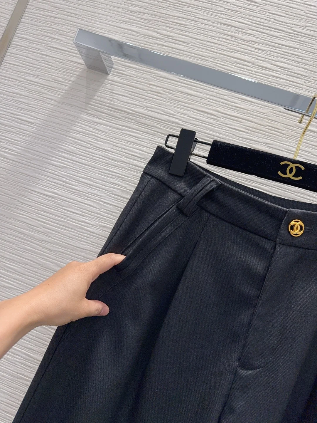 CHANEL Trousers Dark Gray S-L B65202609062879 - Image 3