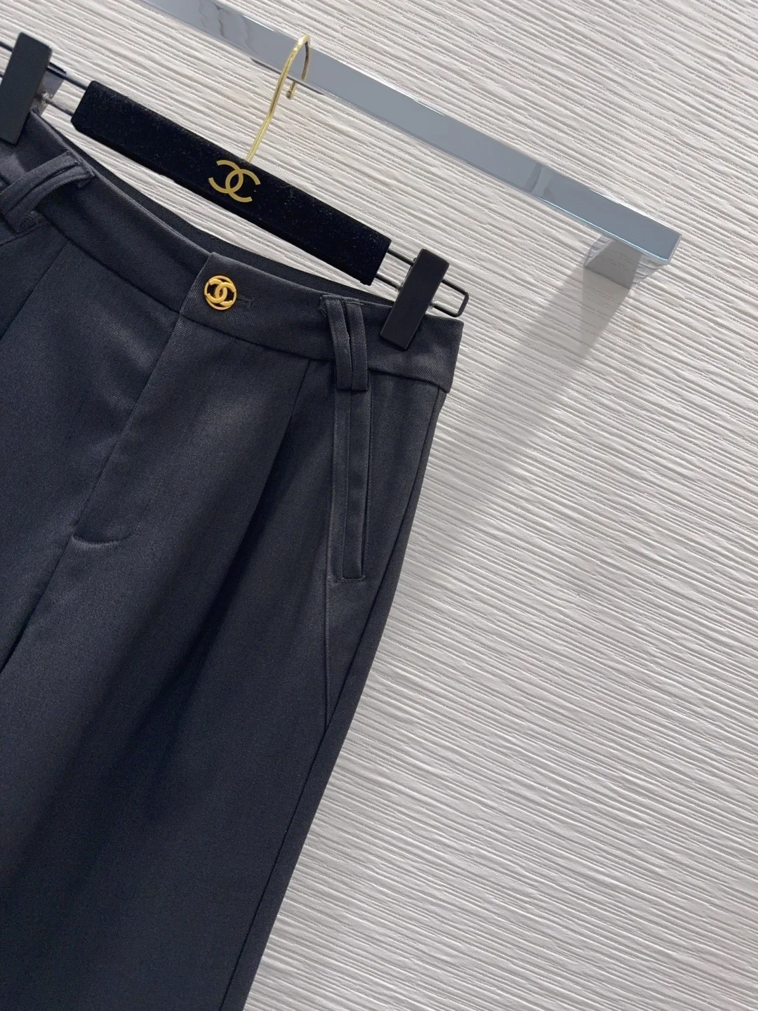 CHANEL Trousers Dark Gray S-L B65202609062879 - Image 4