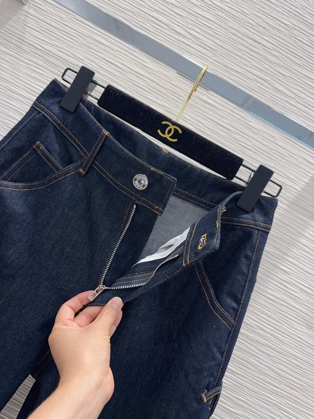 CHANEL Trousers Denim Blue-Gold SML B65202609063588 - Image 4