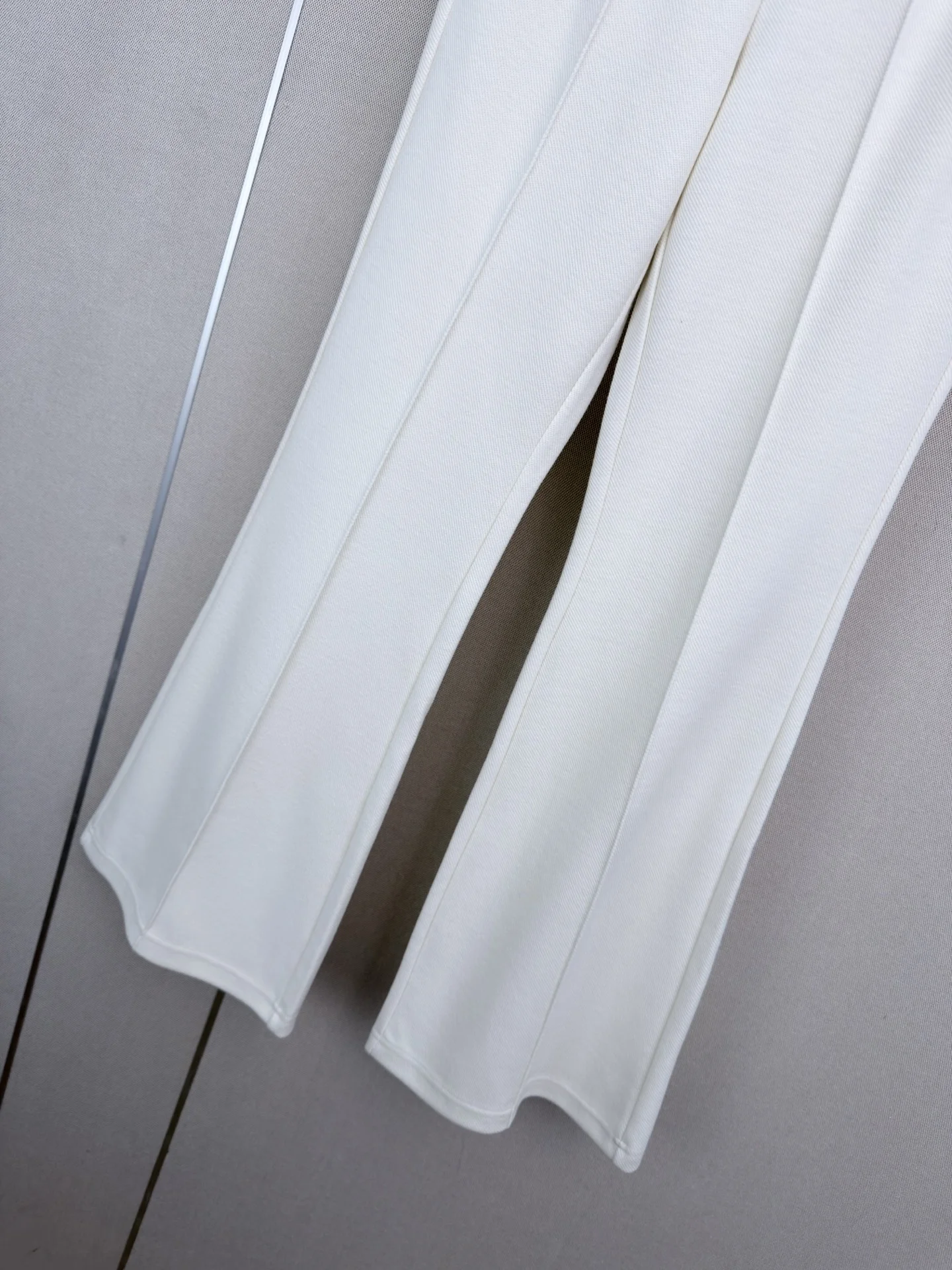 CHANEL Trousers White S-L A80202609061140 - Image 5