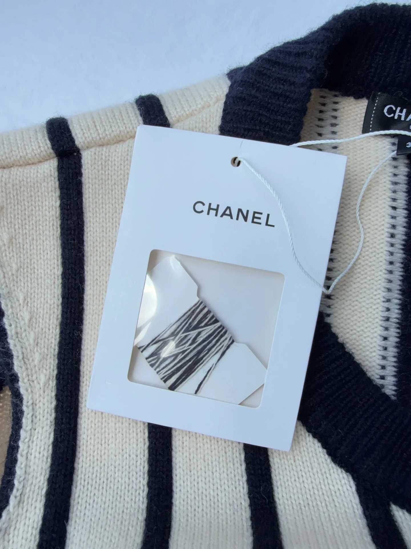 CHANEL Vests Wool Cashmere Cream-Navy 36-40 C30202609062866 - Image 7