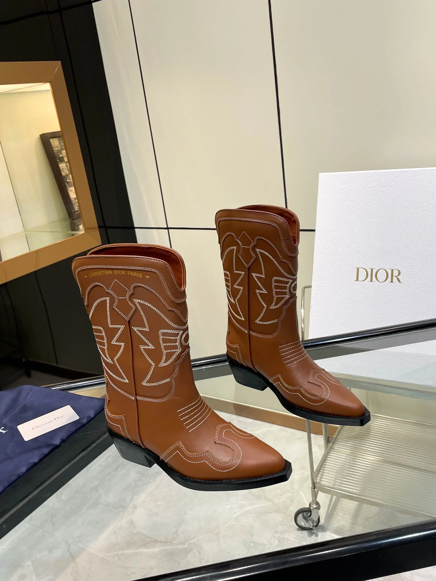 DIOR Boots Leather Brown-White EU35-40 C90202609111263 - Image 3