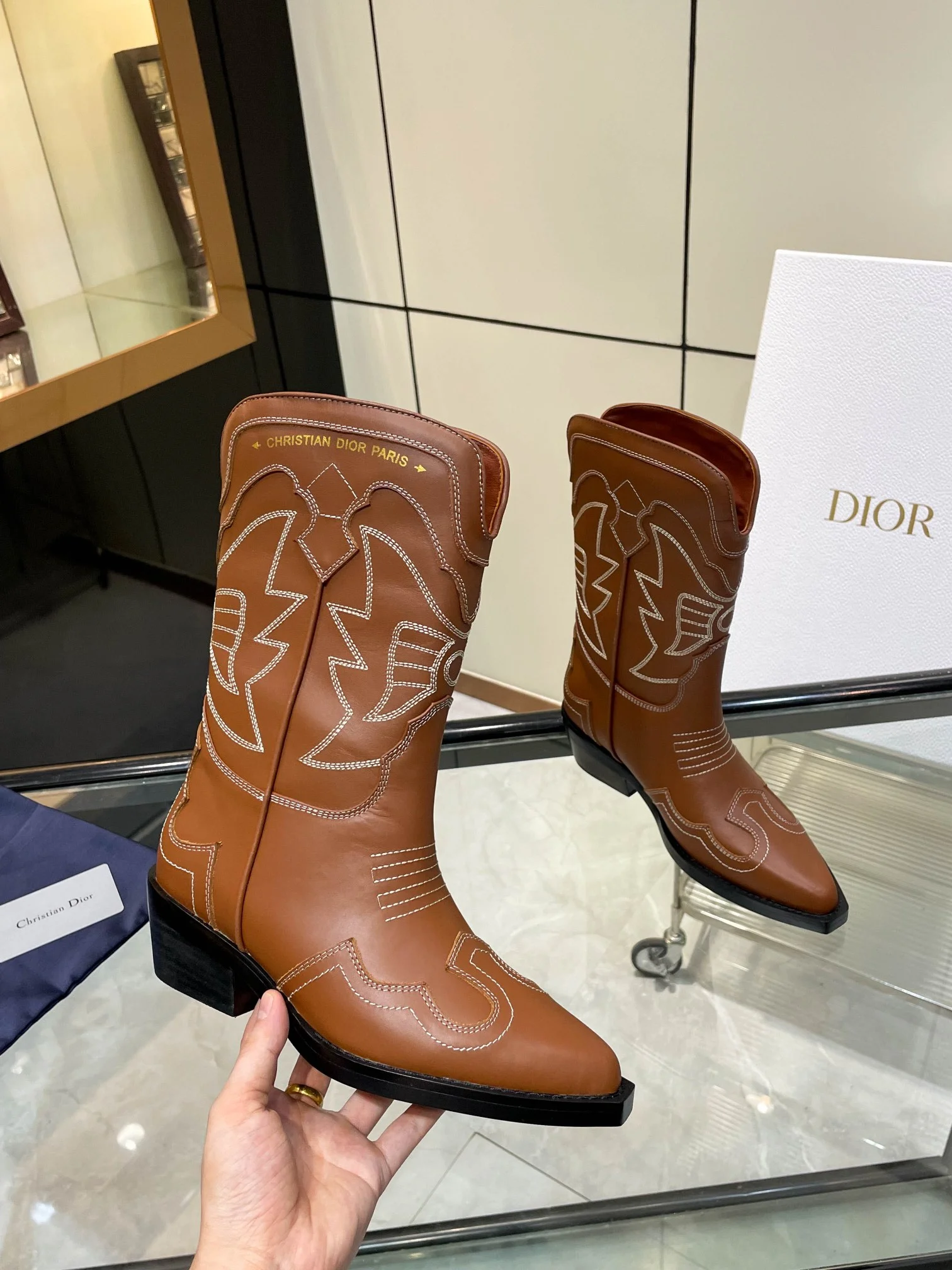 DIOR Boots Leather Brown-White EU35-40 C90202609111263 - Image 5