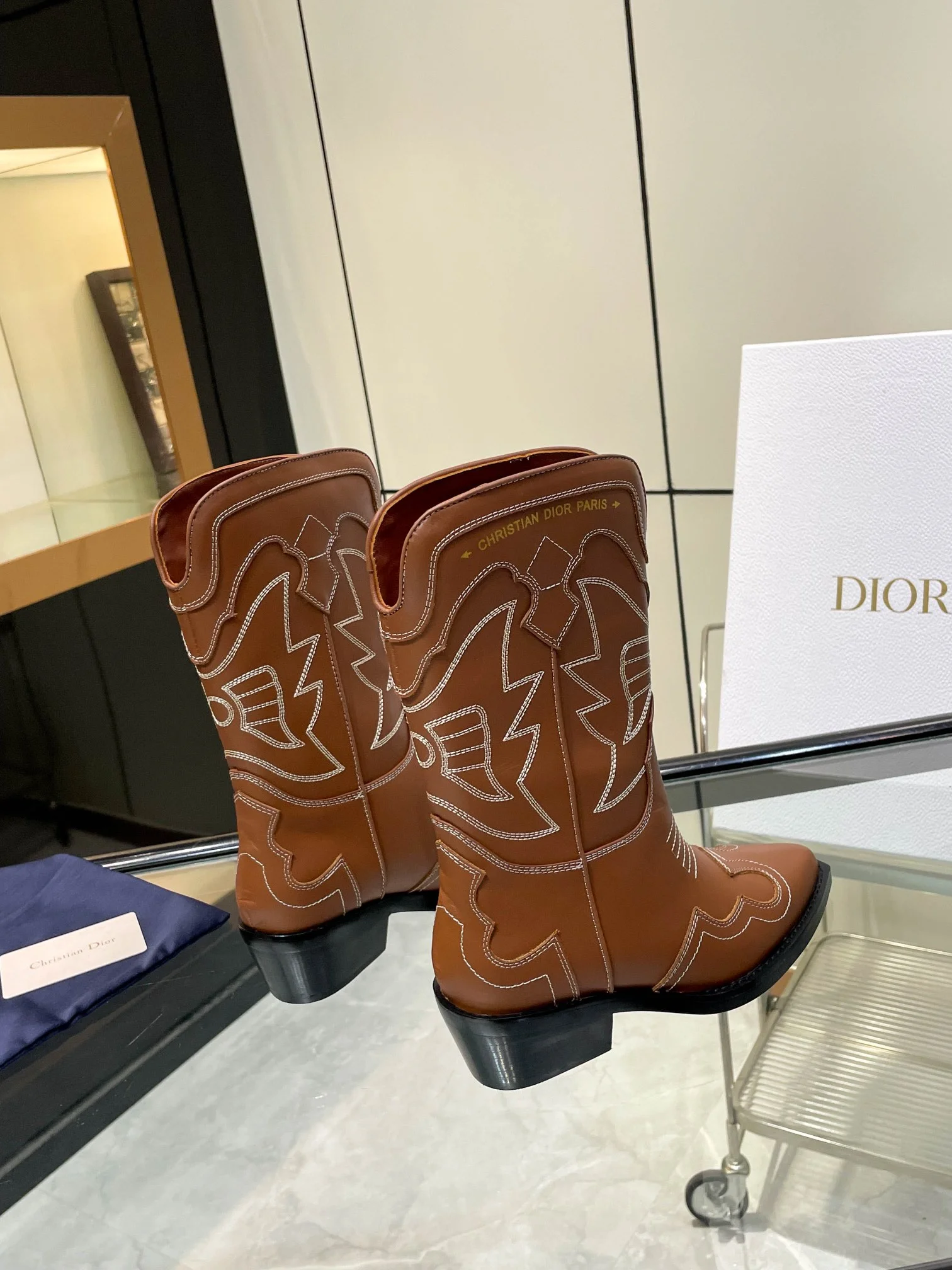 DIOR Boots Leather Brown-White EU35-40 C90202609111263 - Image 8