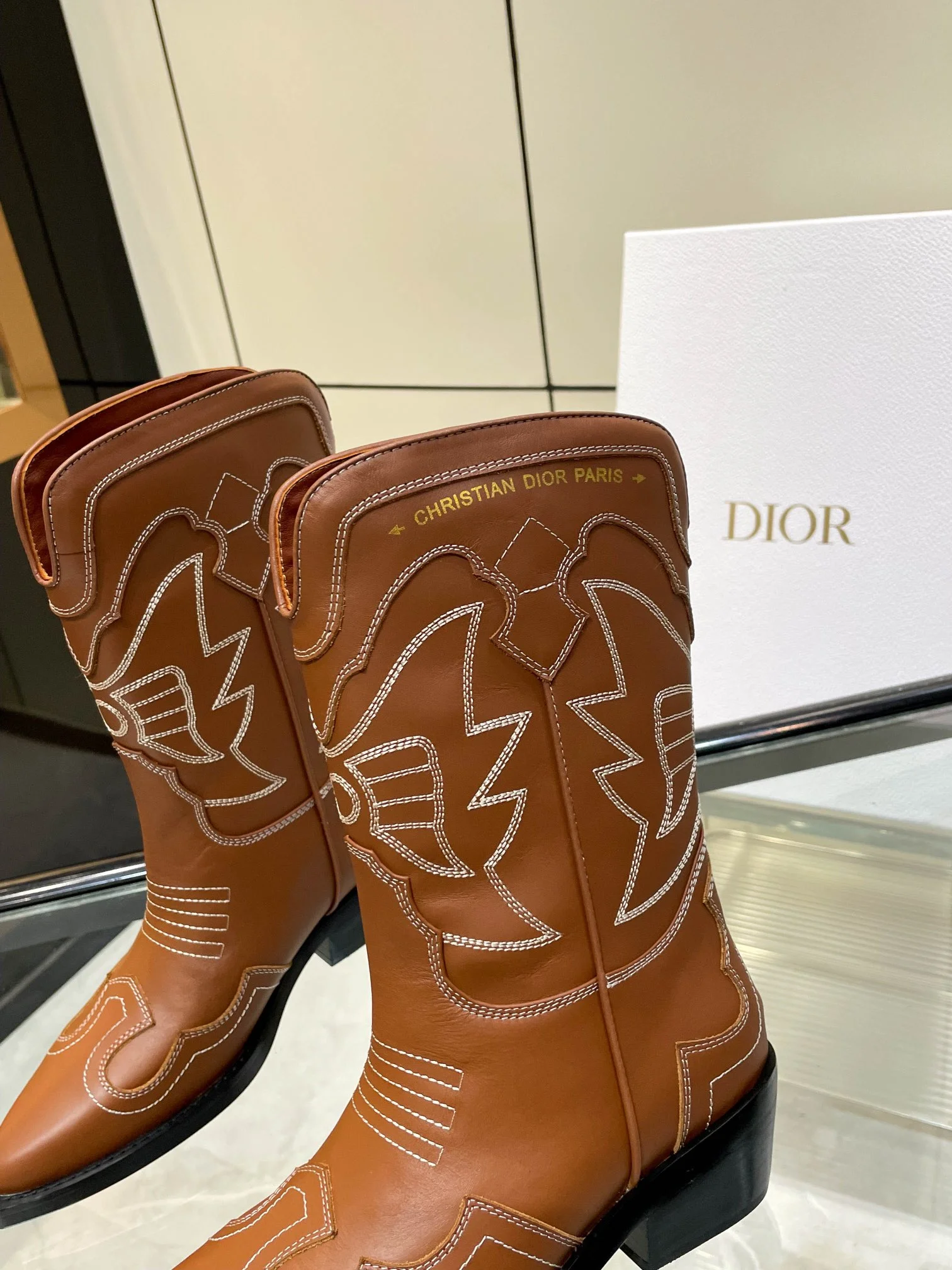 DIOR Boots Leather Brown-White EU35-40 C90202609111263 - Image 9