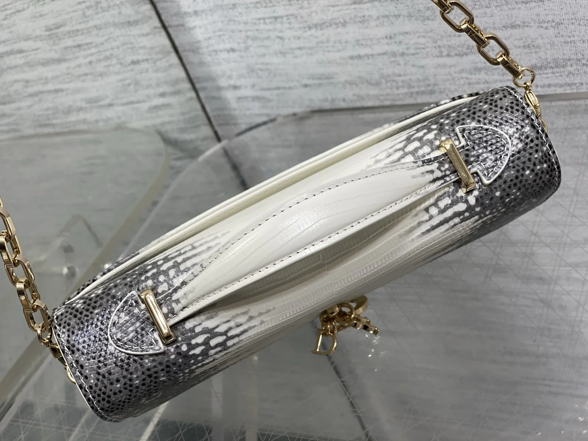 DIOR Clutches Bags Embossed Leather White-Black 21X11X5CM F50202609090147 - Image 5