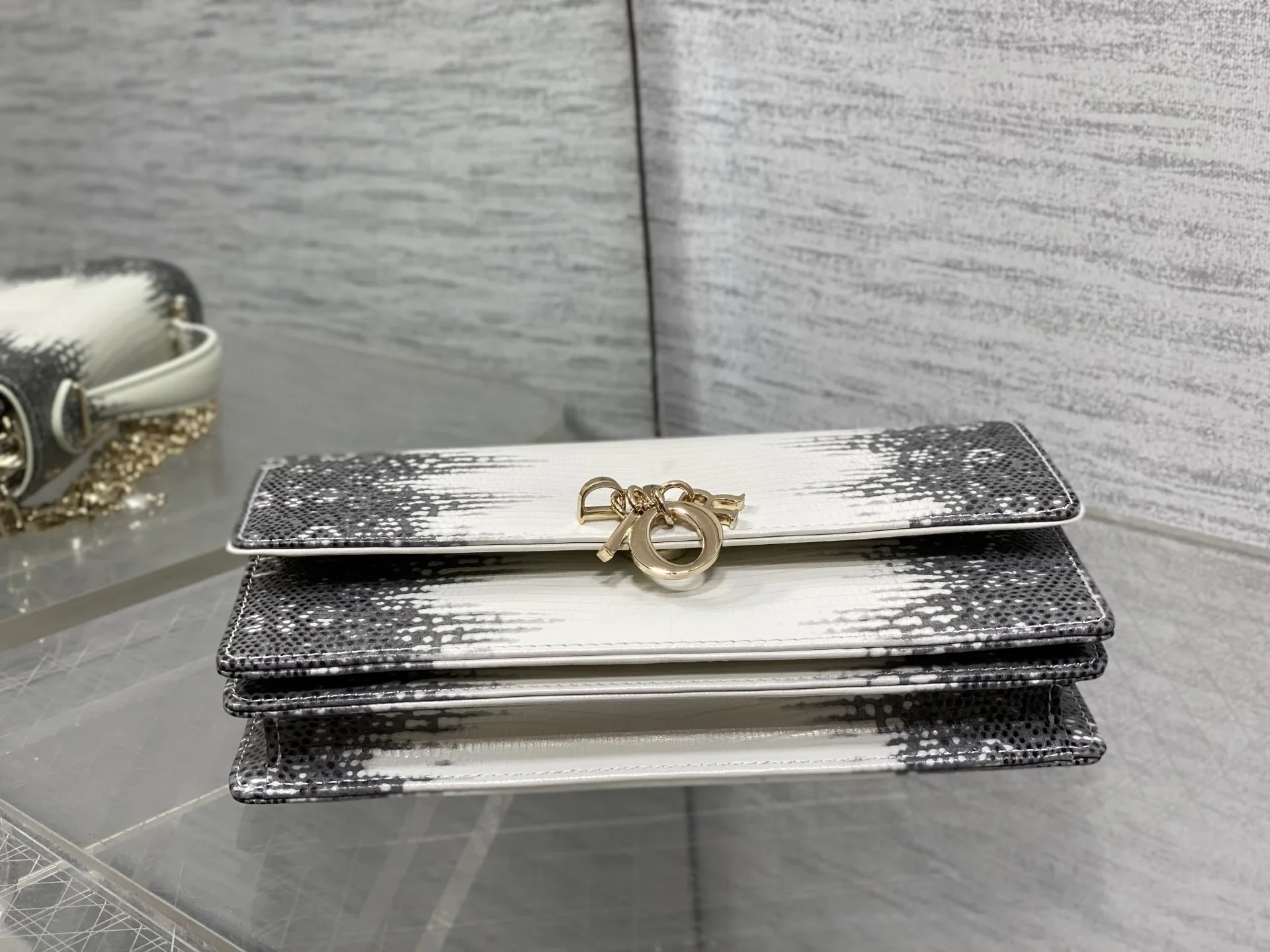 DIOR Clutches Bags Embossed Leather White-Black 21X11X5CM F50202609090147 - Image 7