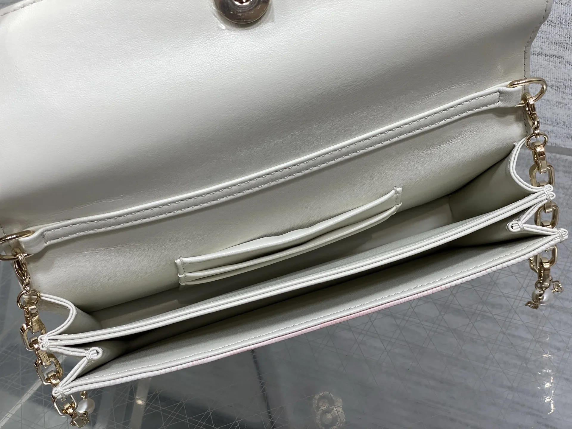 DIOR Clutches Bags White-Pink 21X11X5CM F50202609090148 - Image 8