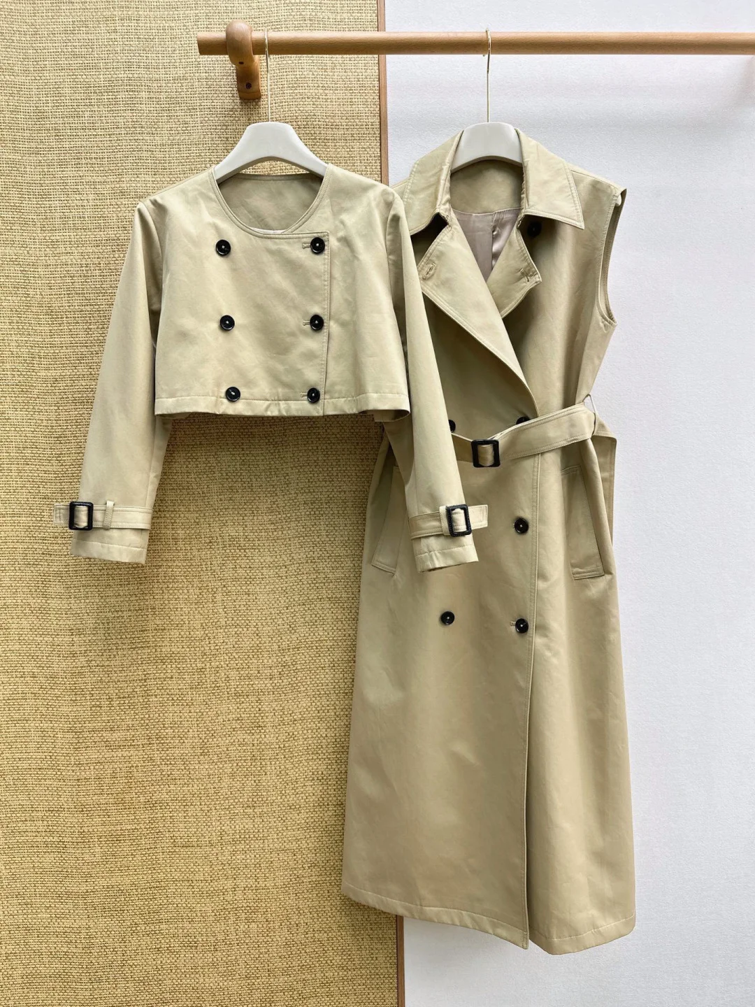 DIOR Coats Beige-Black S-L D55202609062103 - Image 2