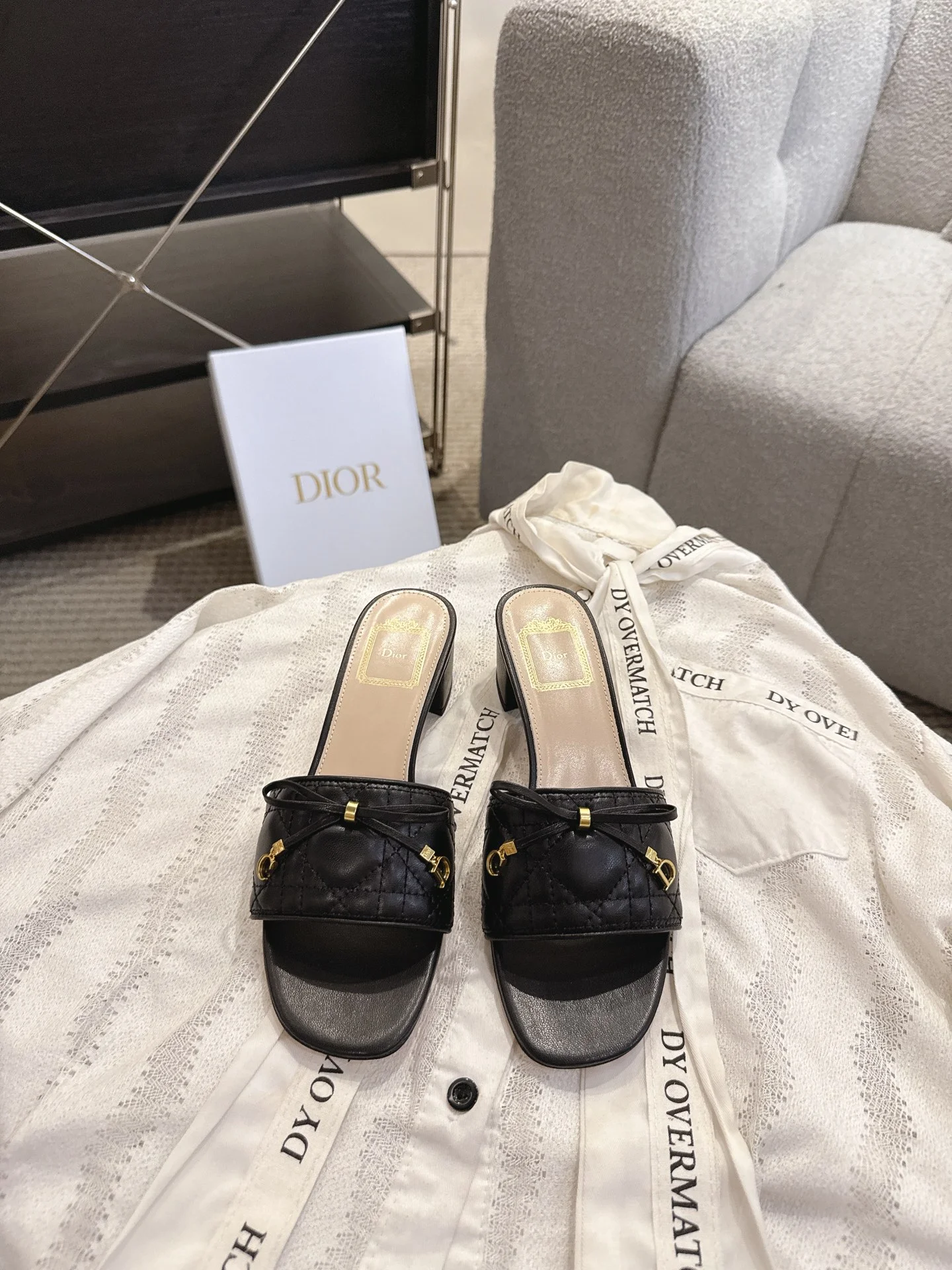 DIOR Flats Black-Gold B40202609111752