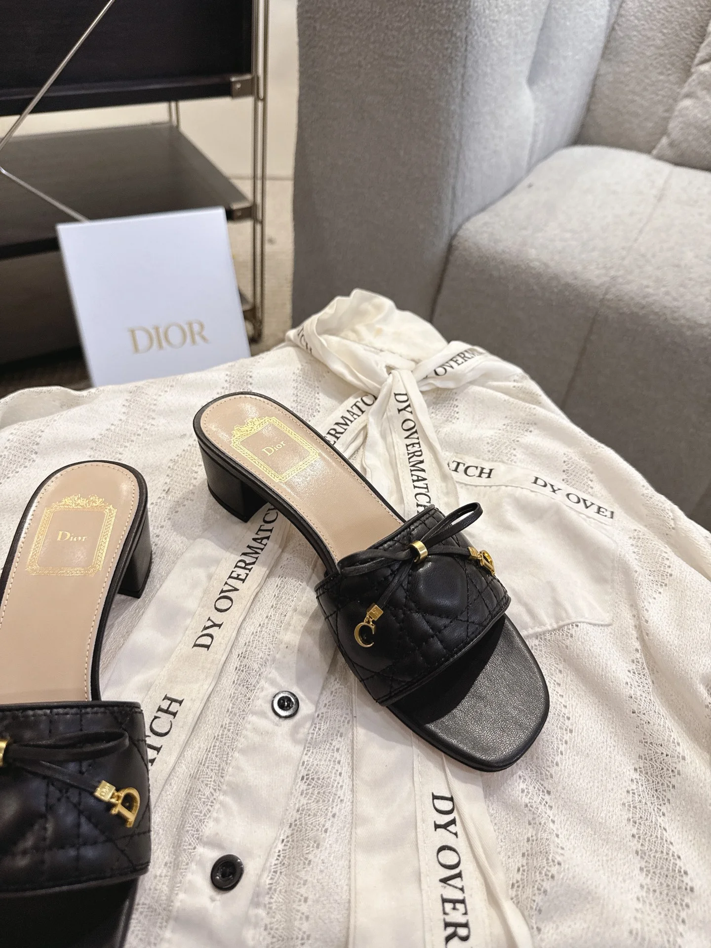DIOR Flats Black-Gold B40202609111752 - Image 4
