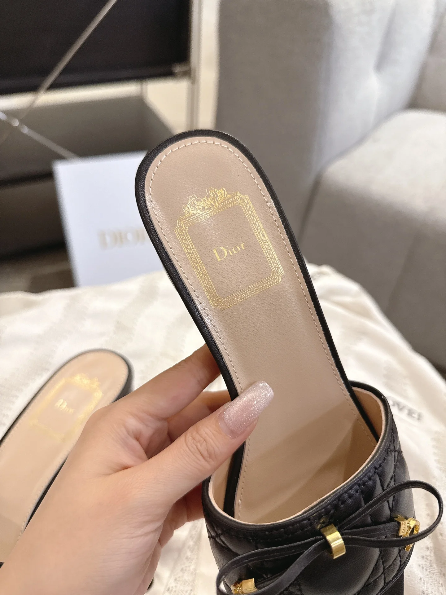 DIOR Flats Black-Gold B40202609111752 - Image 5