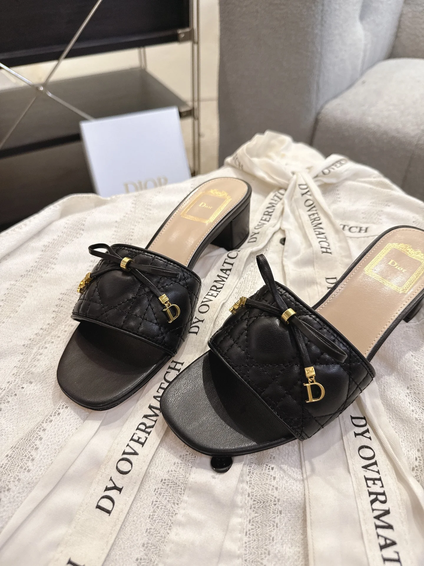 DIOR Flats Black-Gold B40202609111752 - Image 7