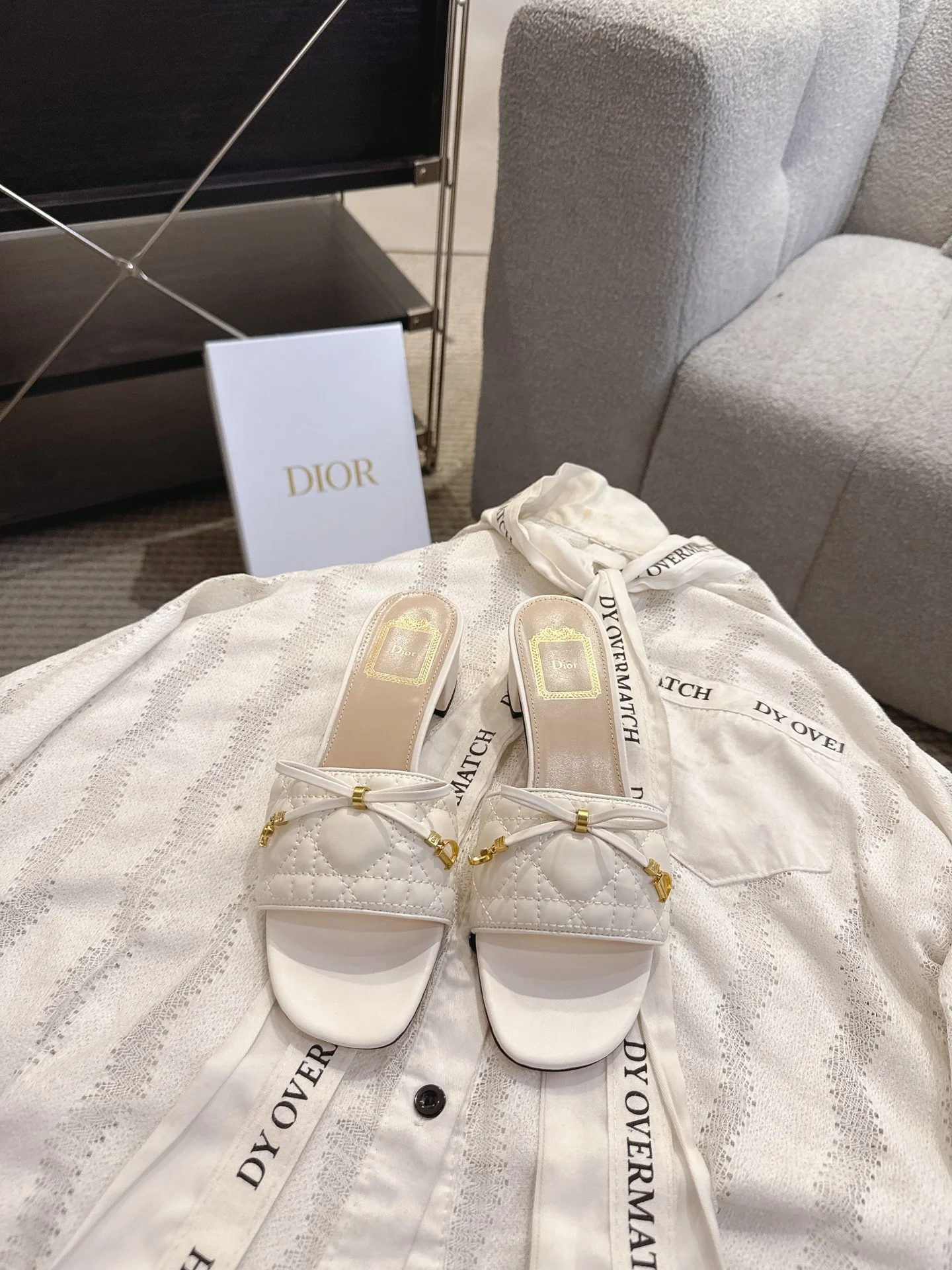 DIOR Flats White-Gold B40202609111751