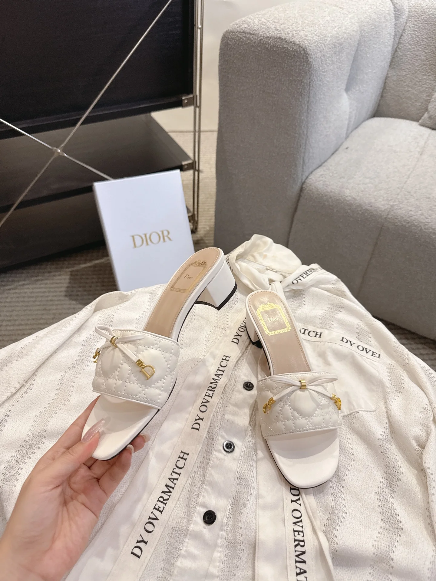 DIOR Flats White-Gold B40202609111751 - Image 2