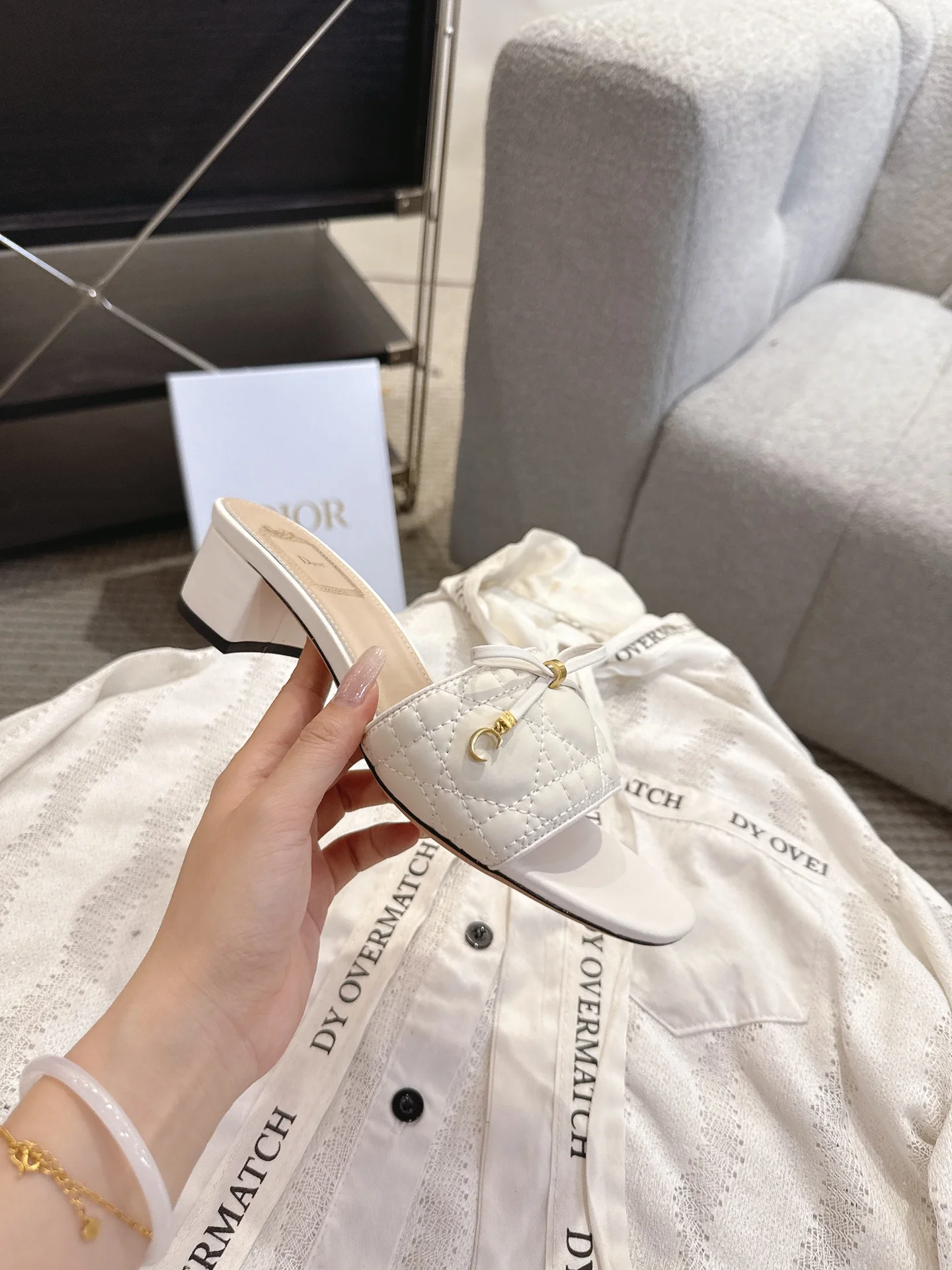 DIOR Flats White-Gold B40202609111751 - Image 3