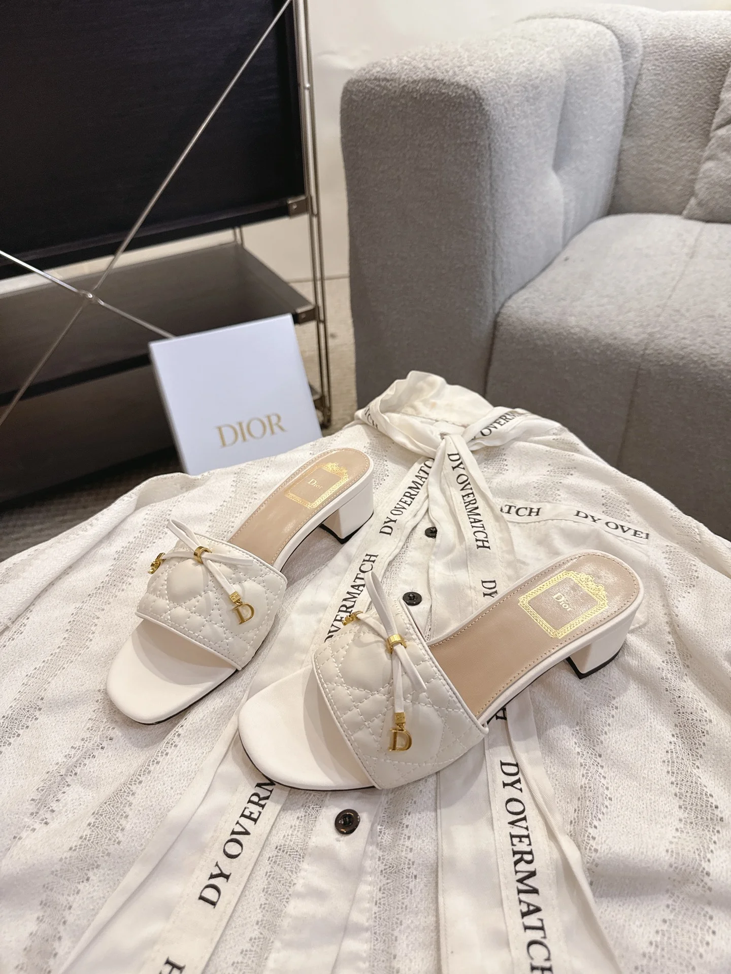 DIOR Flats White-Gold B40202609111751 - Image 7