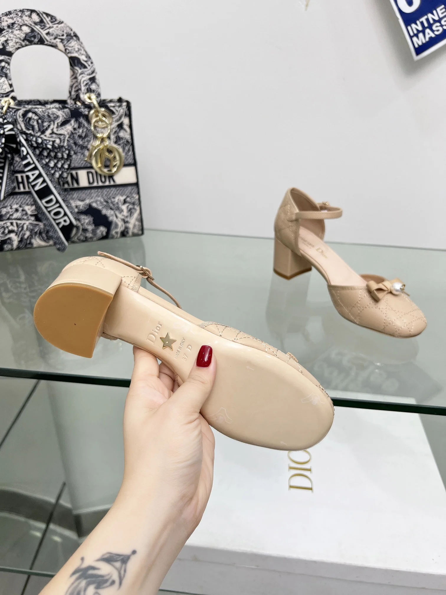 DIOR Sandals Beige-Gold B40202609111159 - Image 9