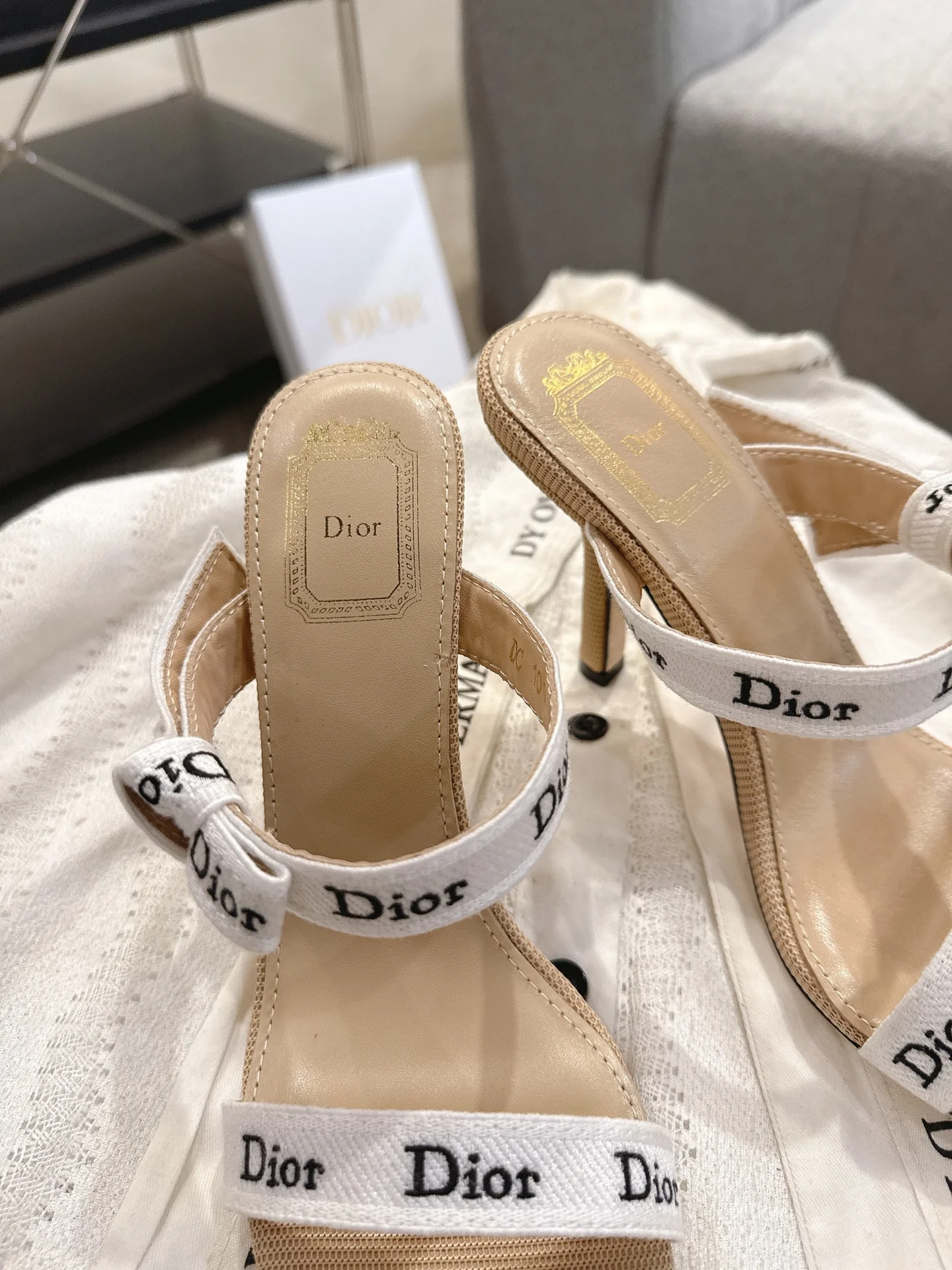 DIOR Sandals Beige-White B40202609111768 - Image 6