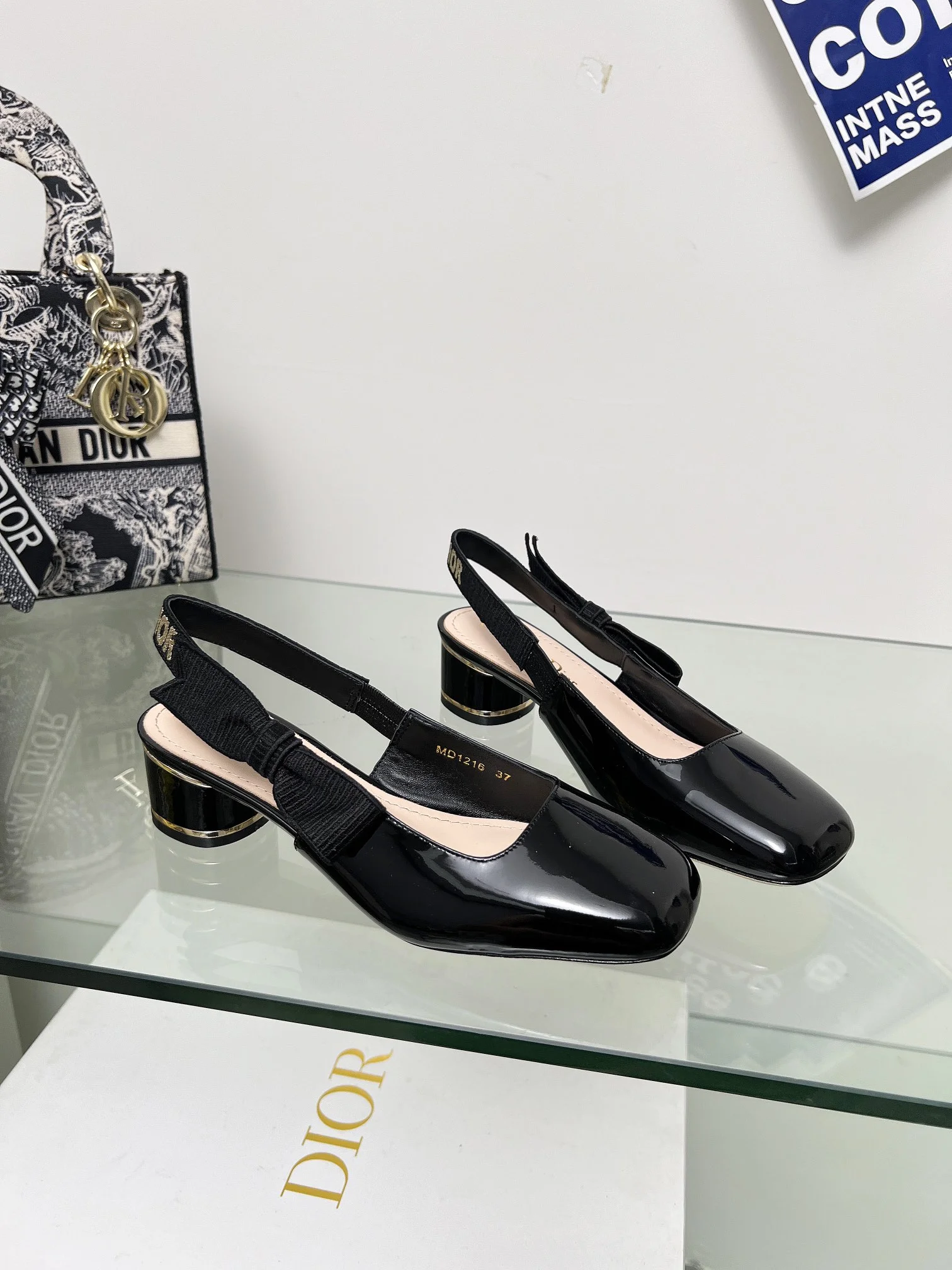 DIOR Sandals Black-Gold B60202609111149 - Image 7
