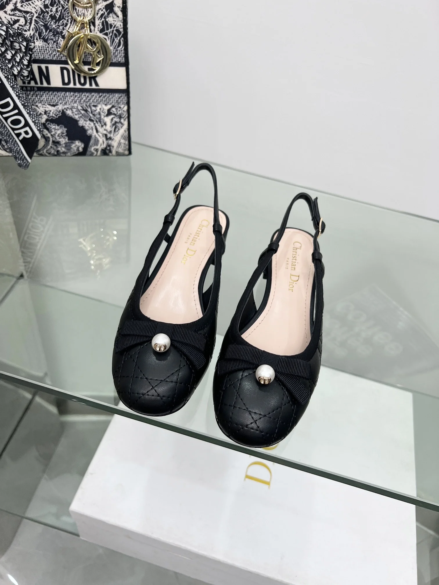 DIOR Sandals Black-White B40202609111158 - Image 6