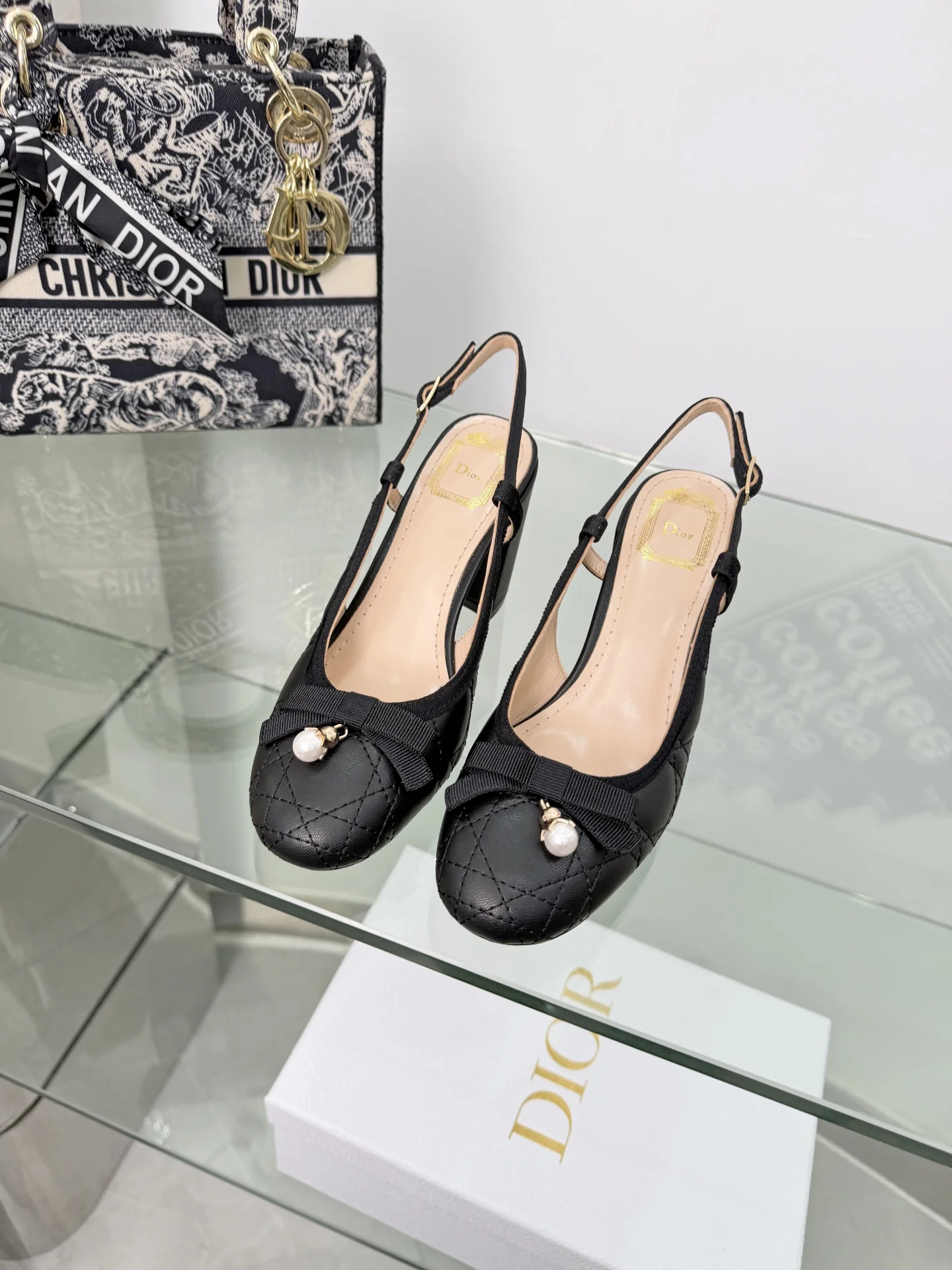 DIOR Sandals Metallic Leather Tweed Black-Gold EU34-43 B40202609111182