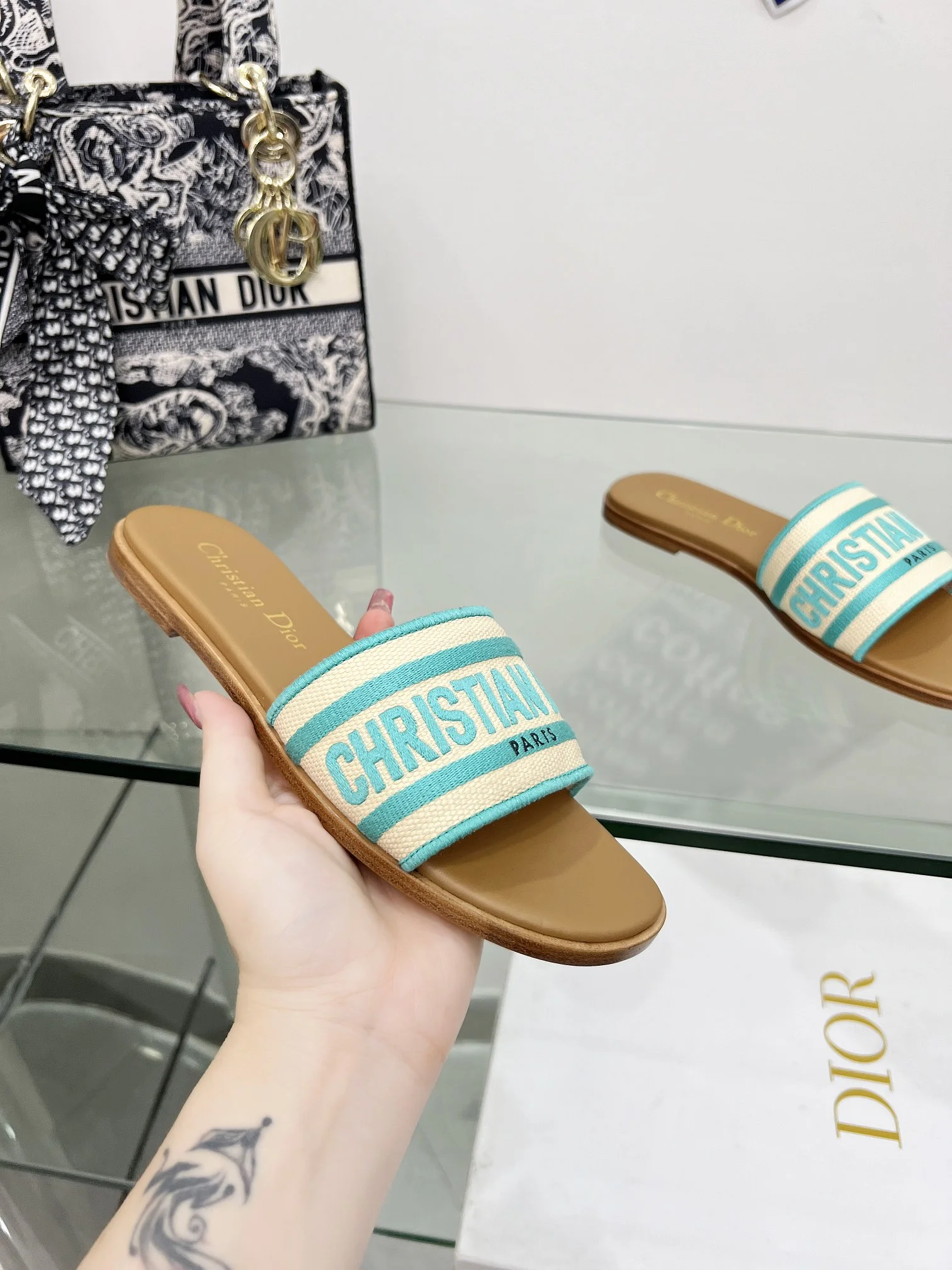 DIOR Slides Beige-Blue B20202609111165