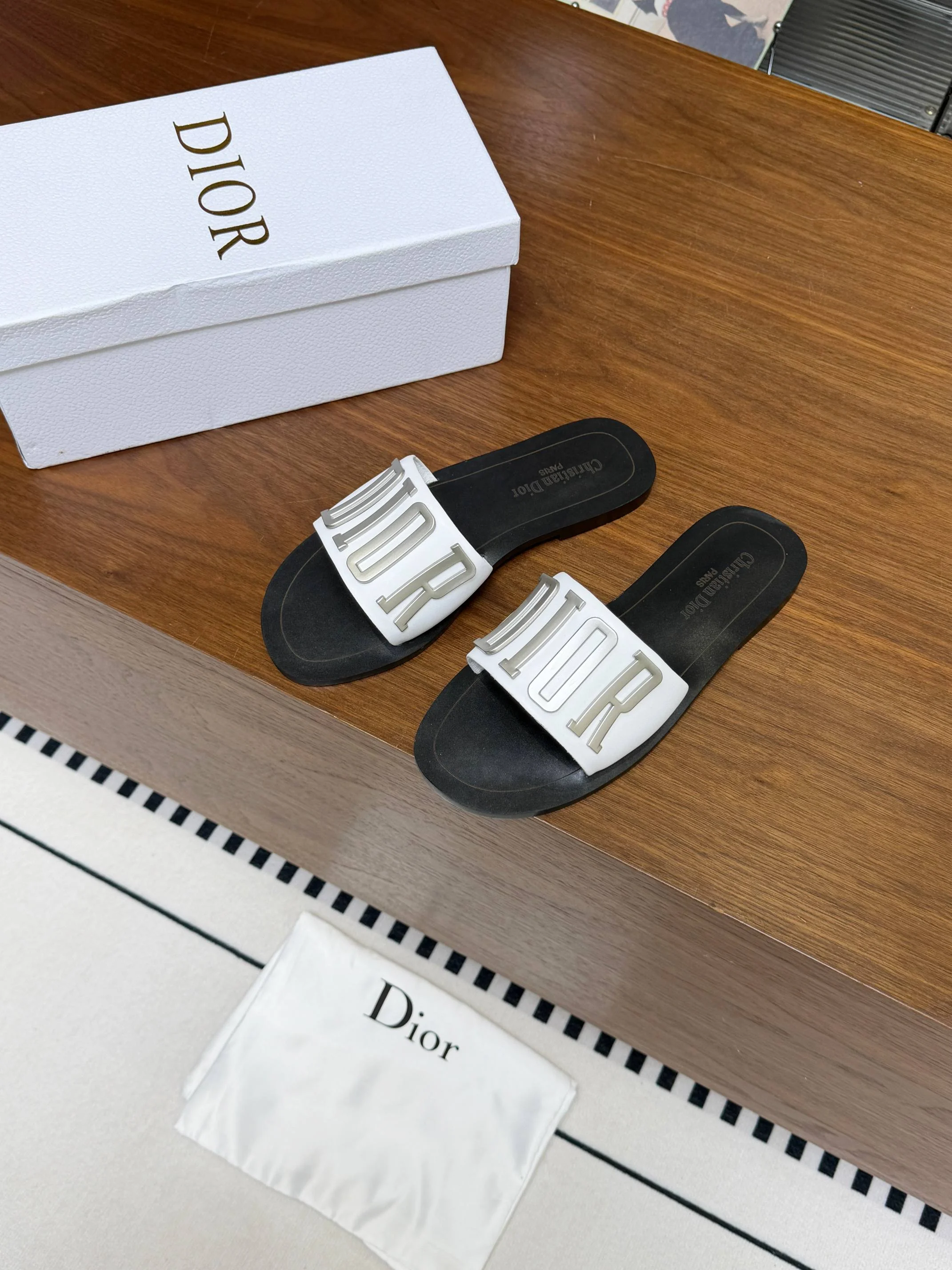 DIOR Slides Calfskin Leather Black-Gold EU35-45 A20202609111887 - Image 3