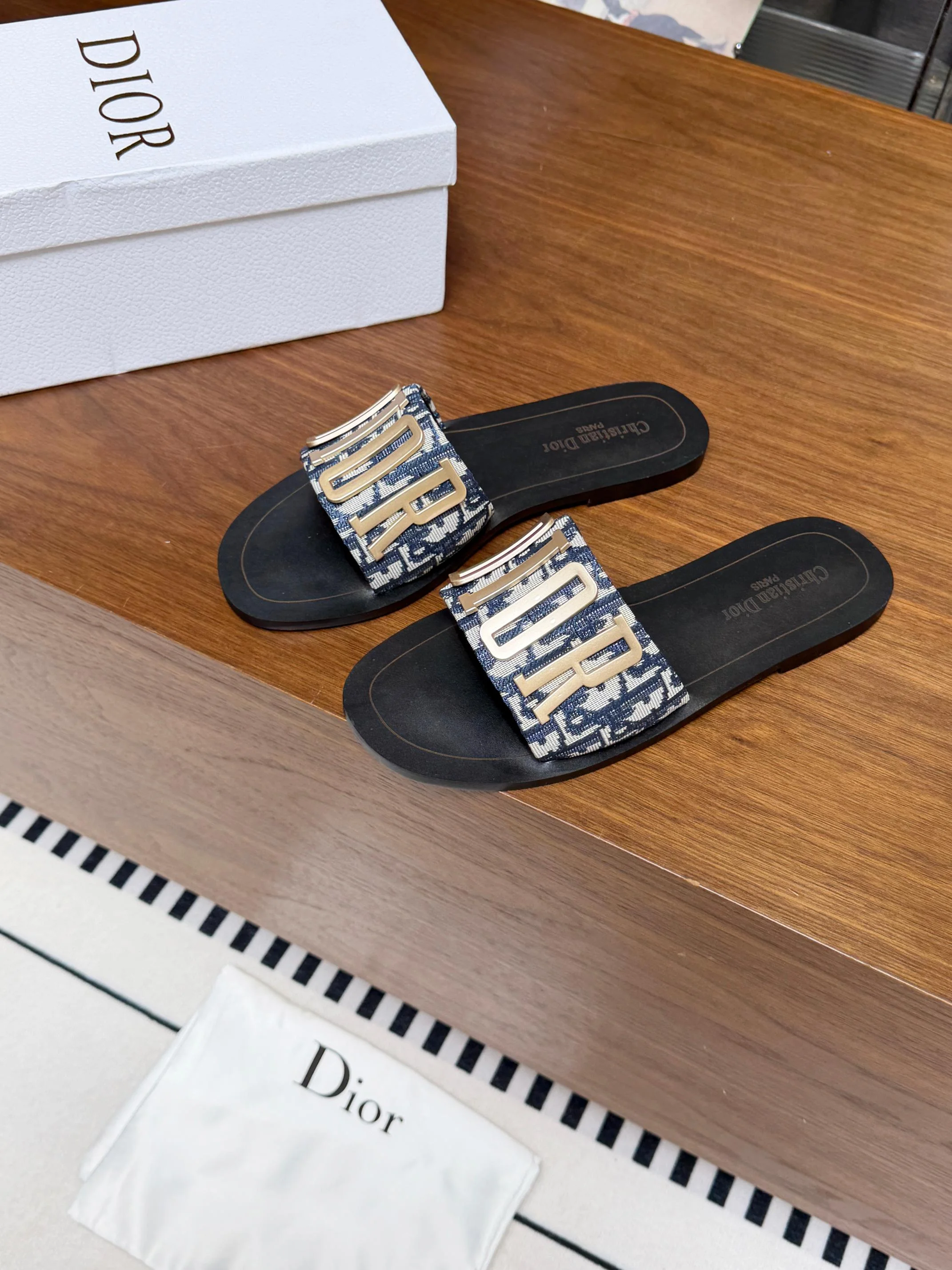 DIOR Slides Calfskin Leather Black-Gold EU35-45 A20202609111887 - Image 4