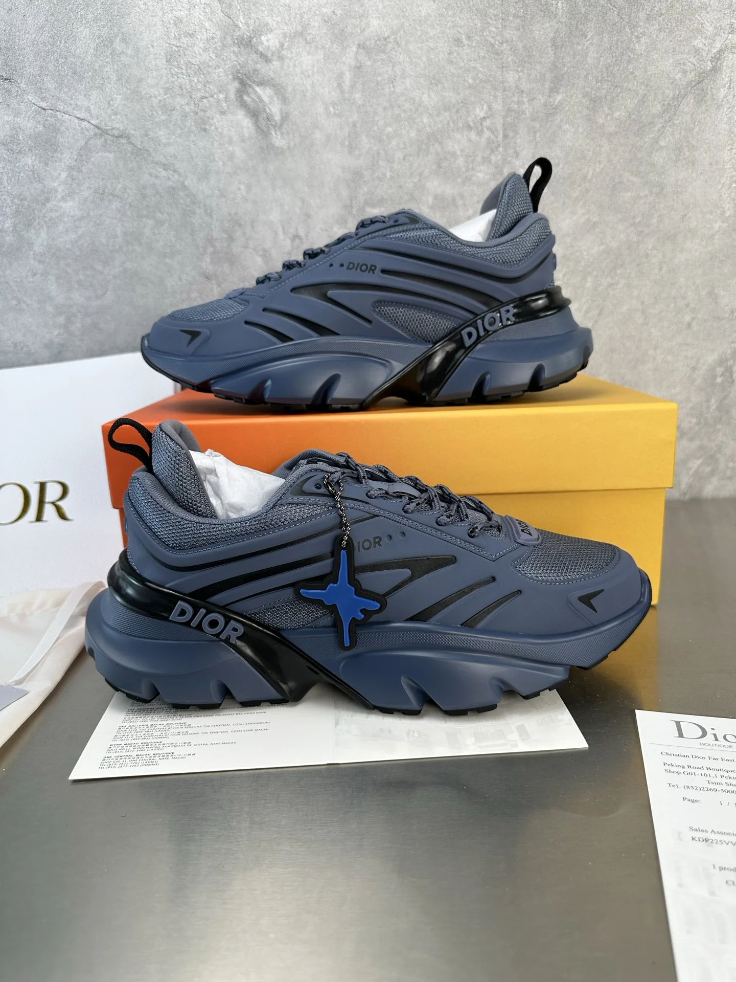 DIOR Sneakers Blue-Black C50202609110094 - Image 4