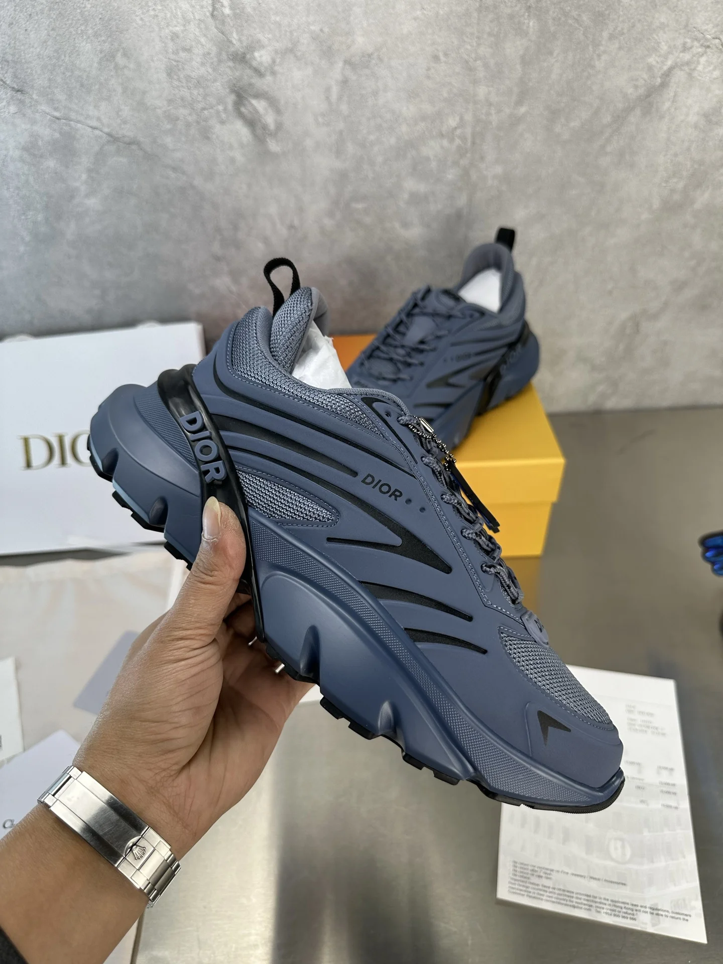 DIOR Sneakers Blue-Black C50202609110094 - Image 8
