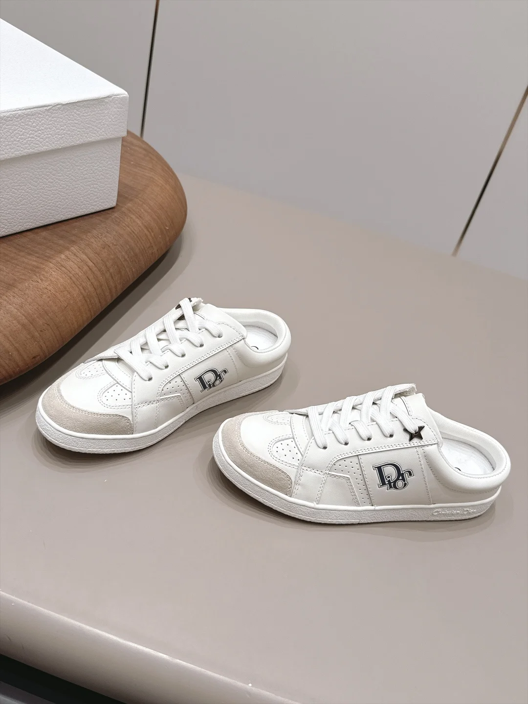 DIOR Sneakers Calfskin Leather White-Beige EU35-39 C20202609111561 - Image 3