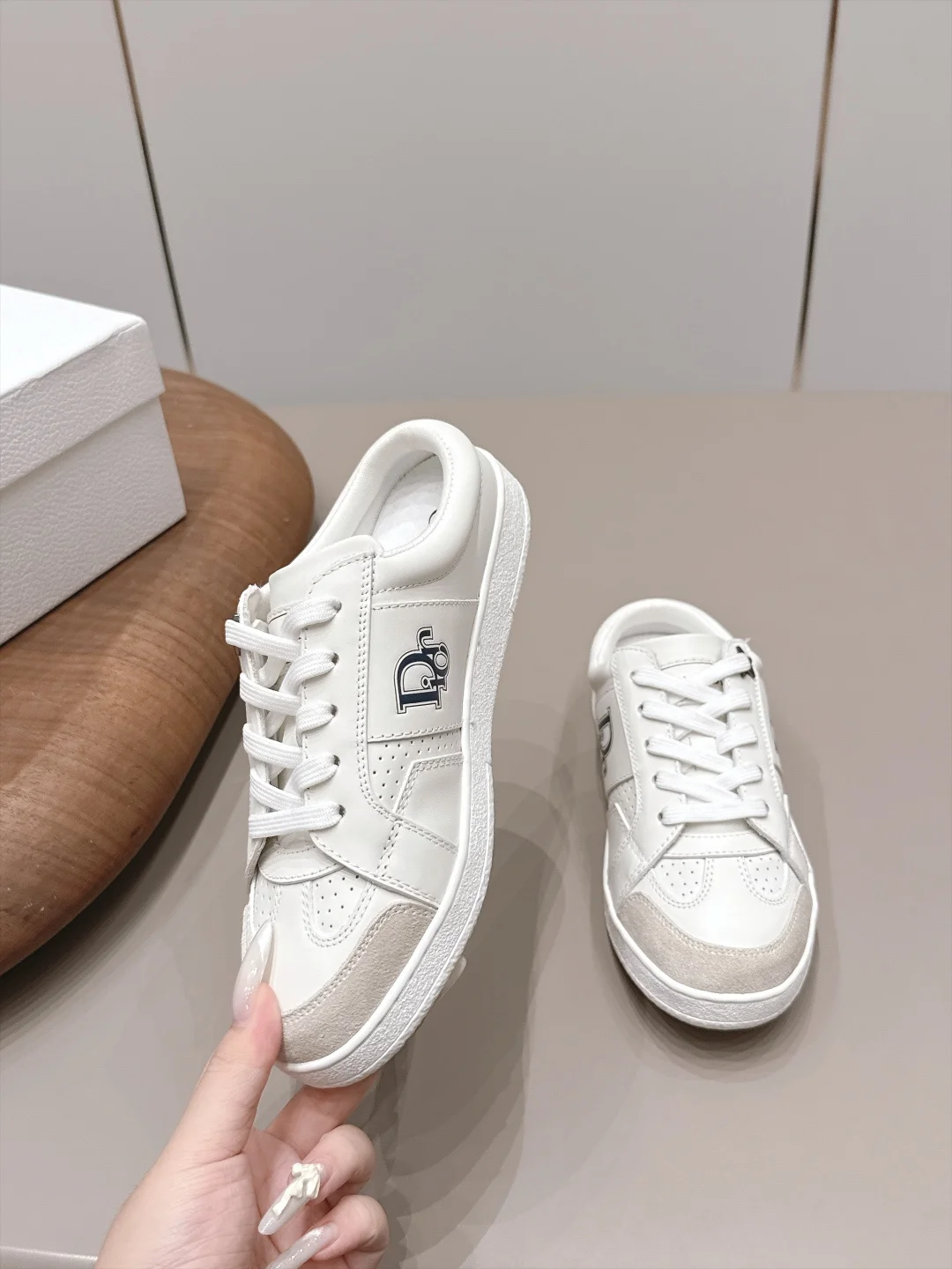 DIOR Sneakers Calfskin Leather White-Beige EU35-39 C20202609111561 - Image 4