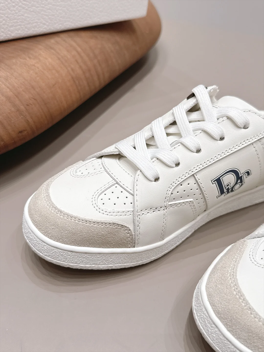 DIOR Sneakers Calfskin Leather White-Beige EU35-39 C20202609111561 - Image 8