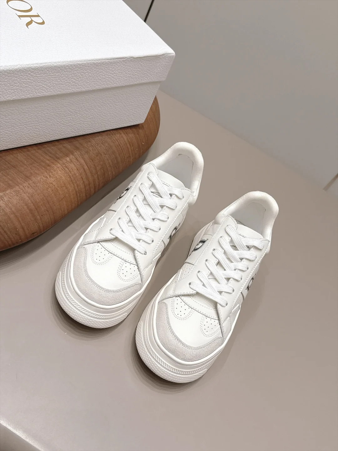 DIOR Sneakers Calfskin Leather White-Grey EU35-39 C20202609111564