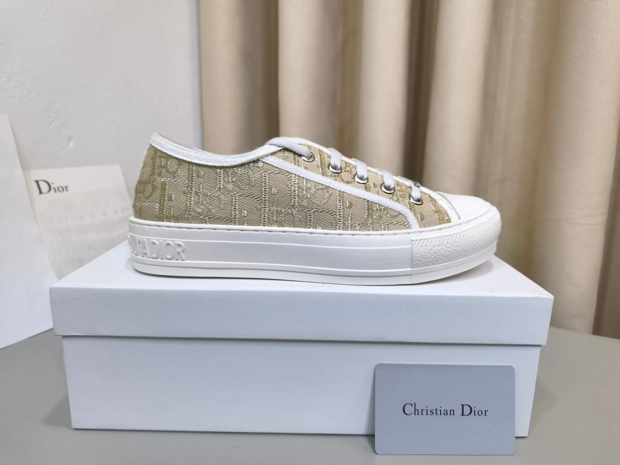 DIOR Sneakers Canvas and Leather Beige-White EU35-41 B60202609110001