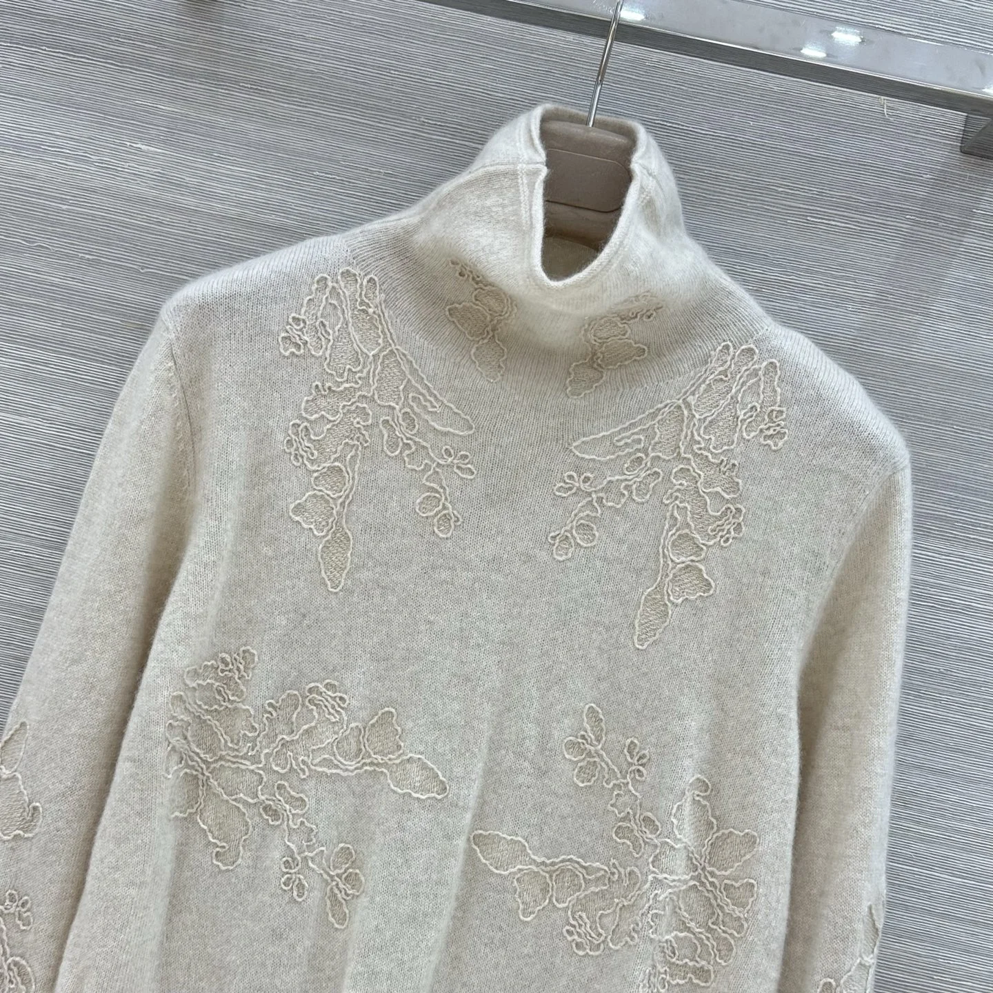 DIOR Sweaters Cashmere Beige-Cream S-L C95202609061172 - Image 2
