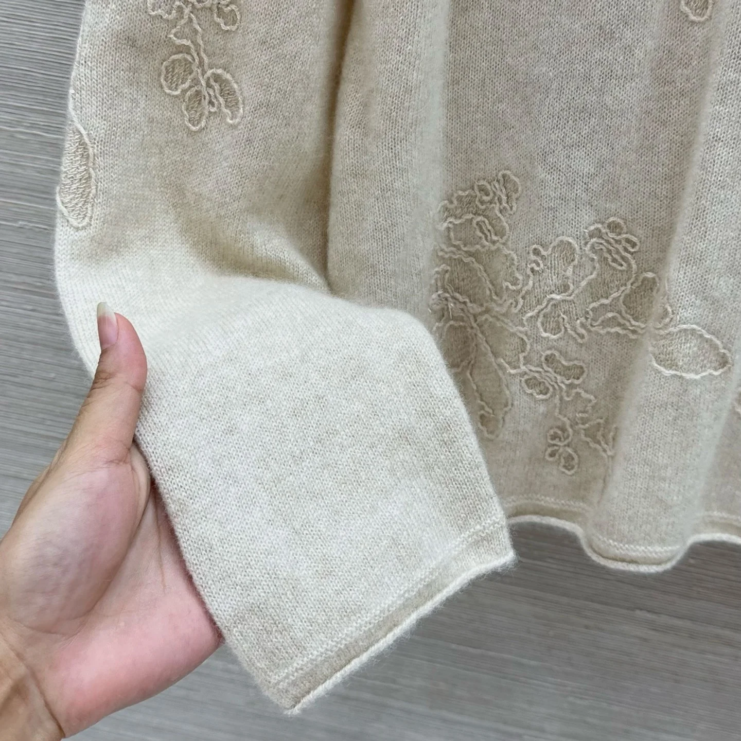 DIOR Sweaters Cashmere Beige-Cream S-L C95202609061172 - Image 6