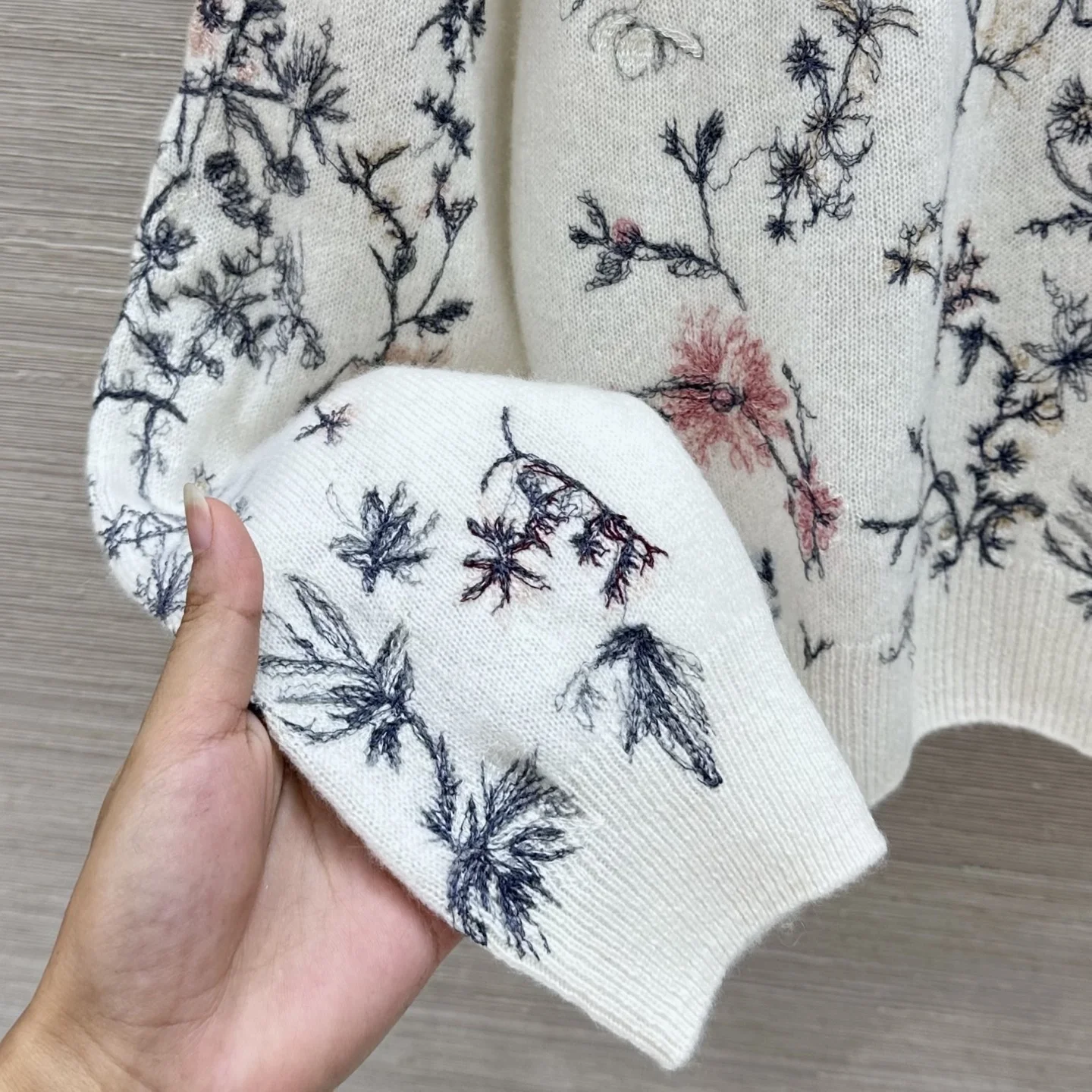 DIOR Sweaters Cashmere Cream-Multi 36-40 D65202609061165 - Image 6