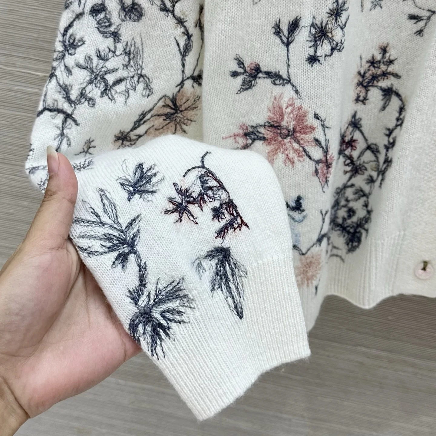 DIOR Sweaters Cashmere Cream-Multi 36-40 E15202609061163 - Image 6