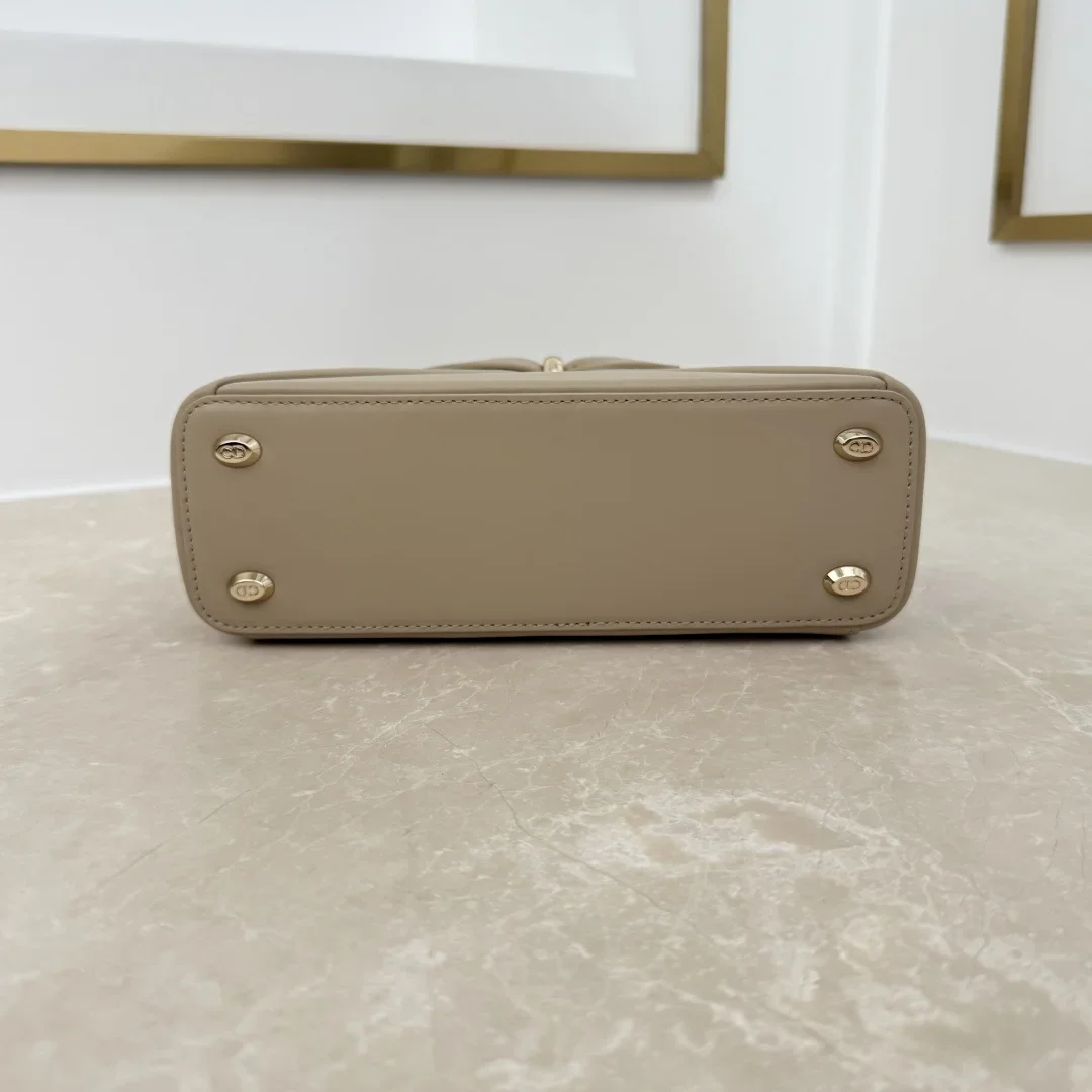 DIOR Top Handle Bags Beige-Gold G00202609090199 - Image 6