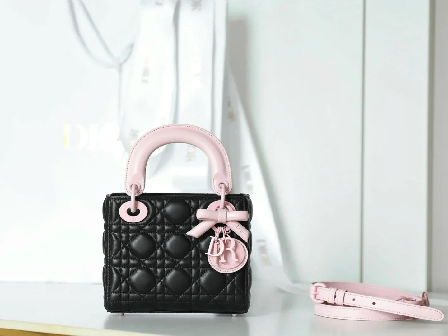 DIOR Top Handle Bags Lambskin Black-Pink 17X15X7CM I50202609090170 - Image 2