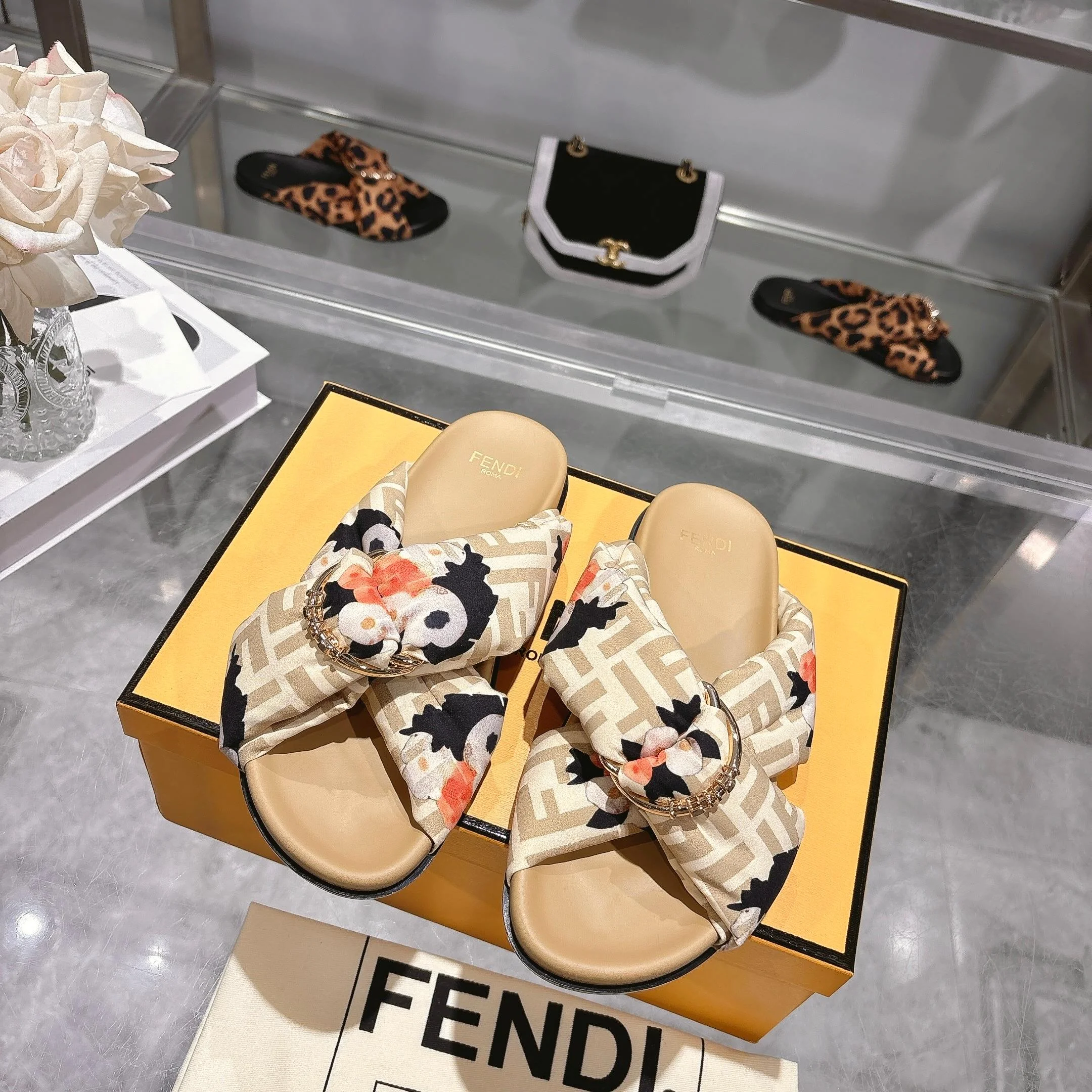 FENDI Slides Beige-Black-Orange-Gold EU35-46 A90202609110041