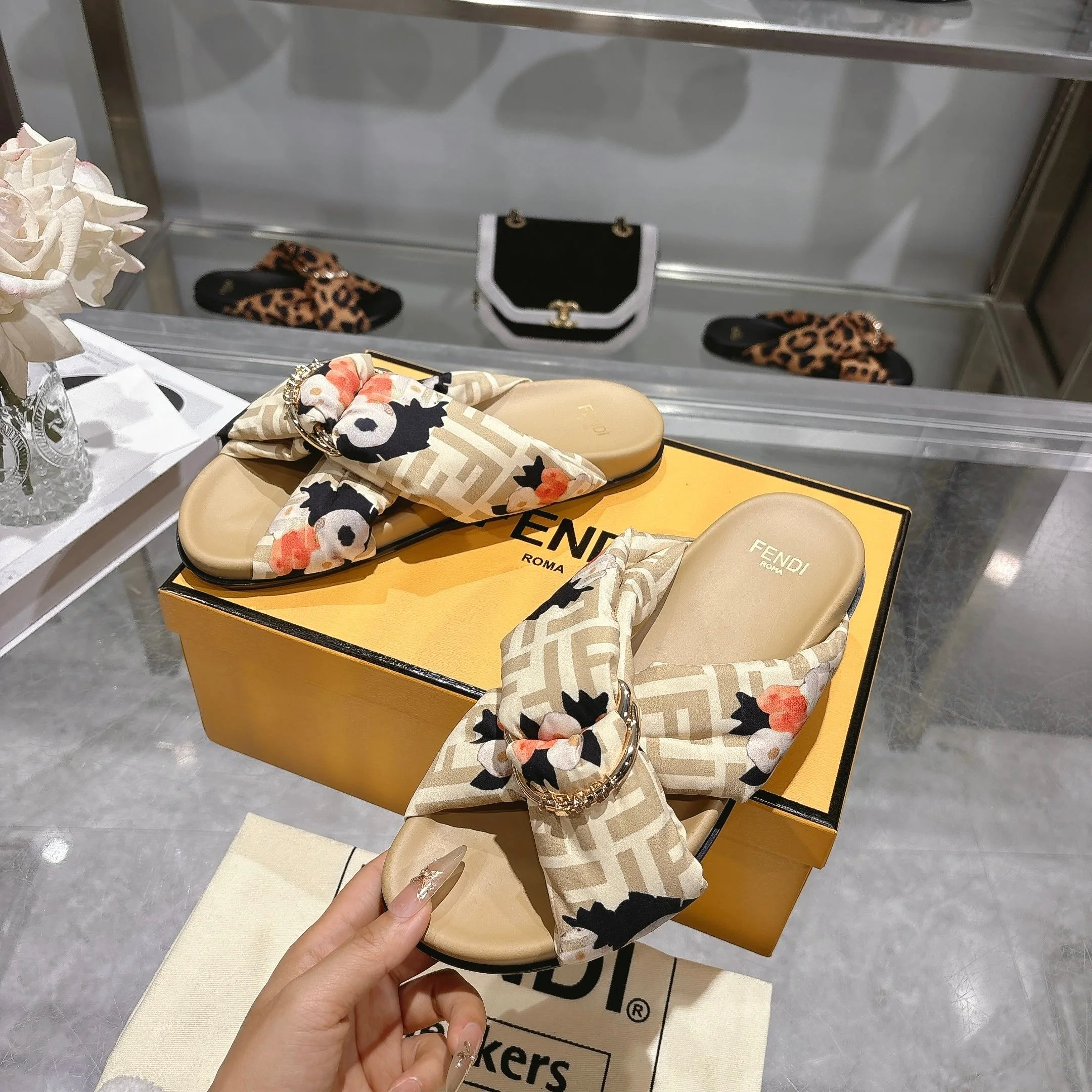 FENDI Slides Beige-Black-Orange-Gold EU35-46 A90202609110041 - Image 4