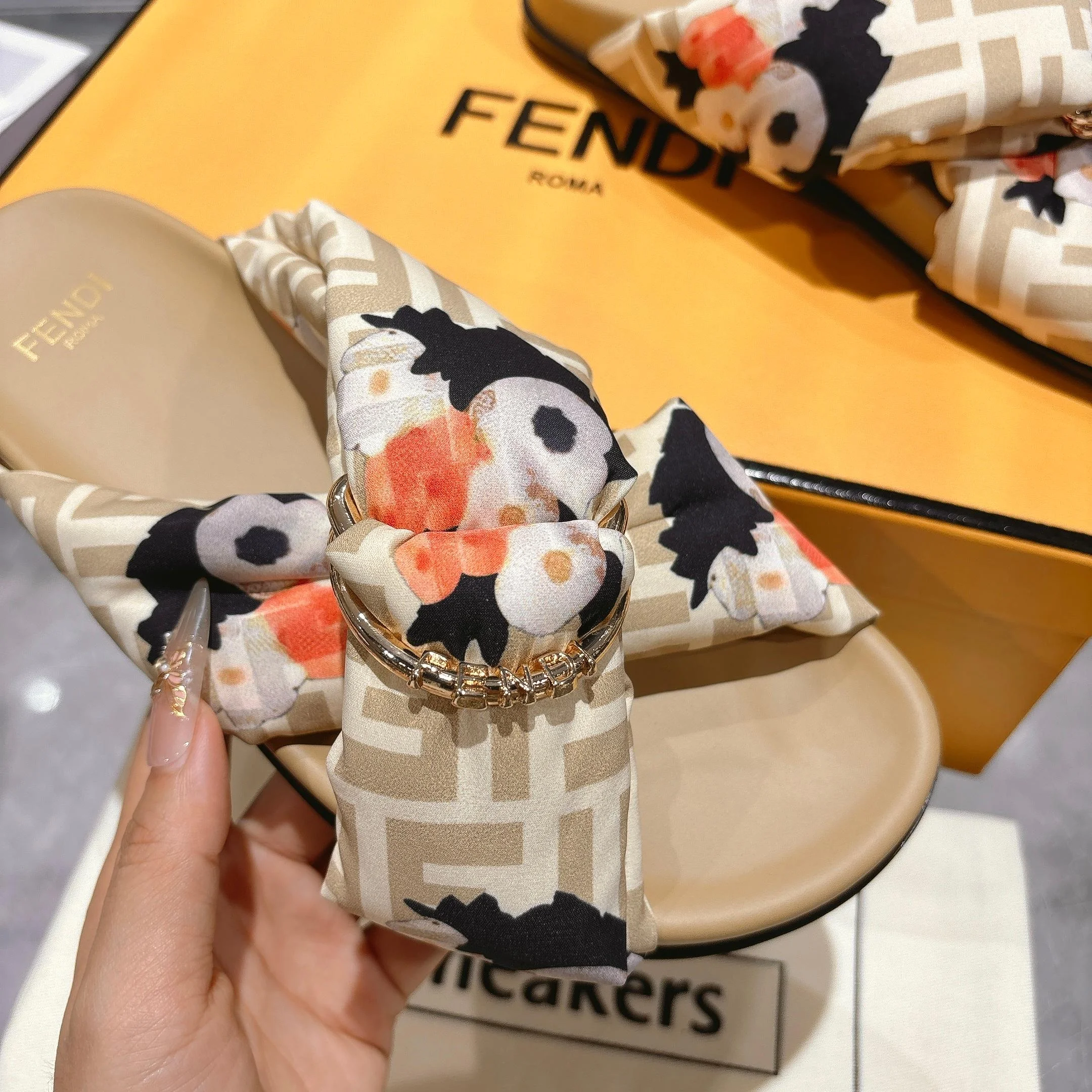 FENDI Slides Beige-Black-Orange-Gold EU35-46 A90202609110041 - Image 6