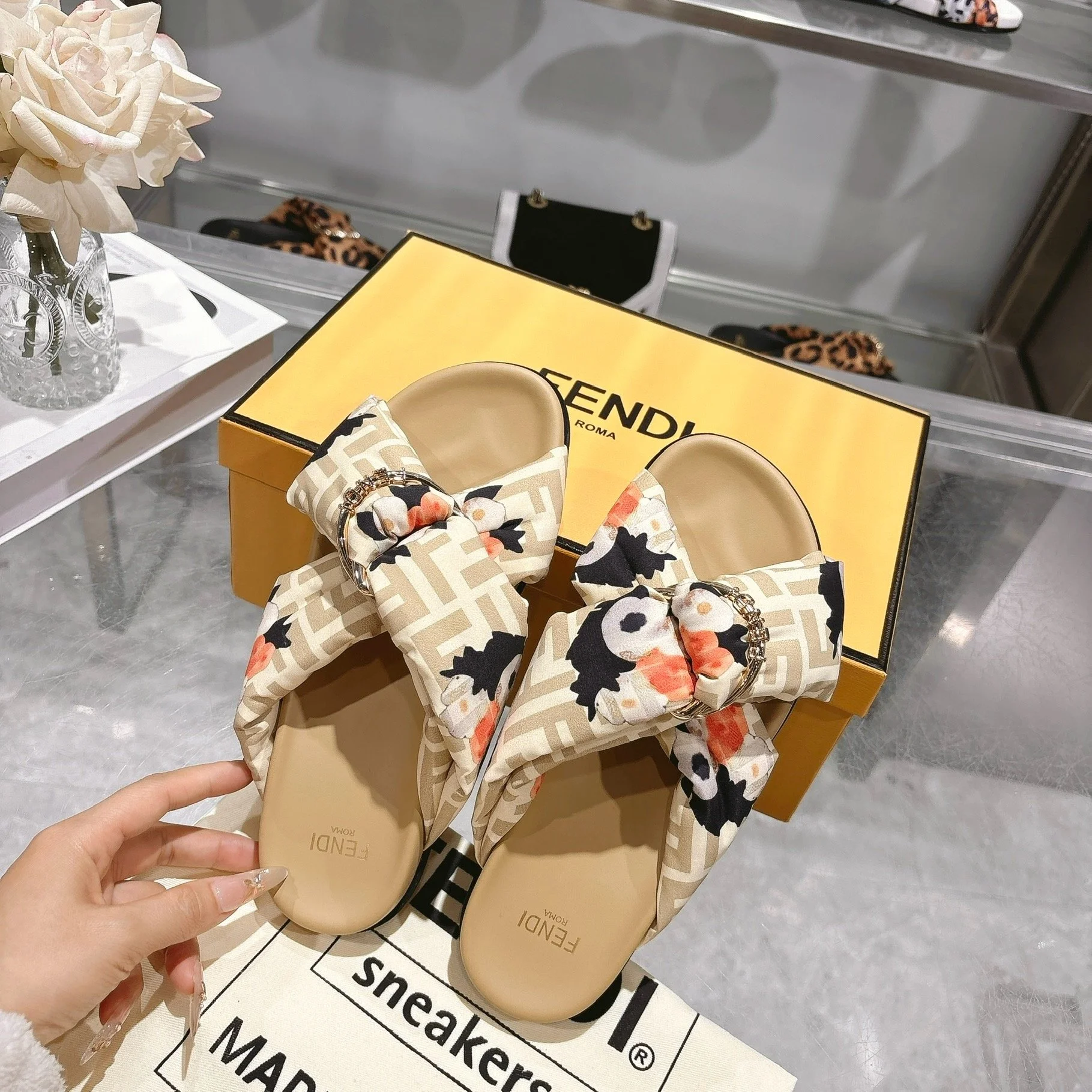 FENDI Slides Beige-Black-Orange-Gold EU35-46 A90202609110041 - Image 9