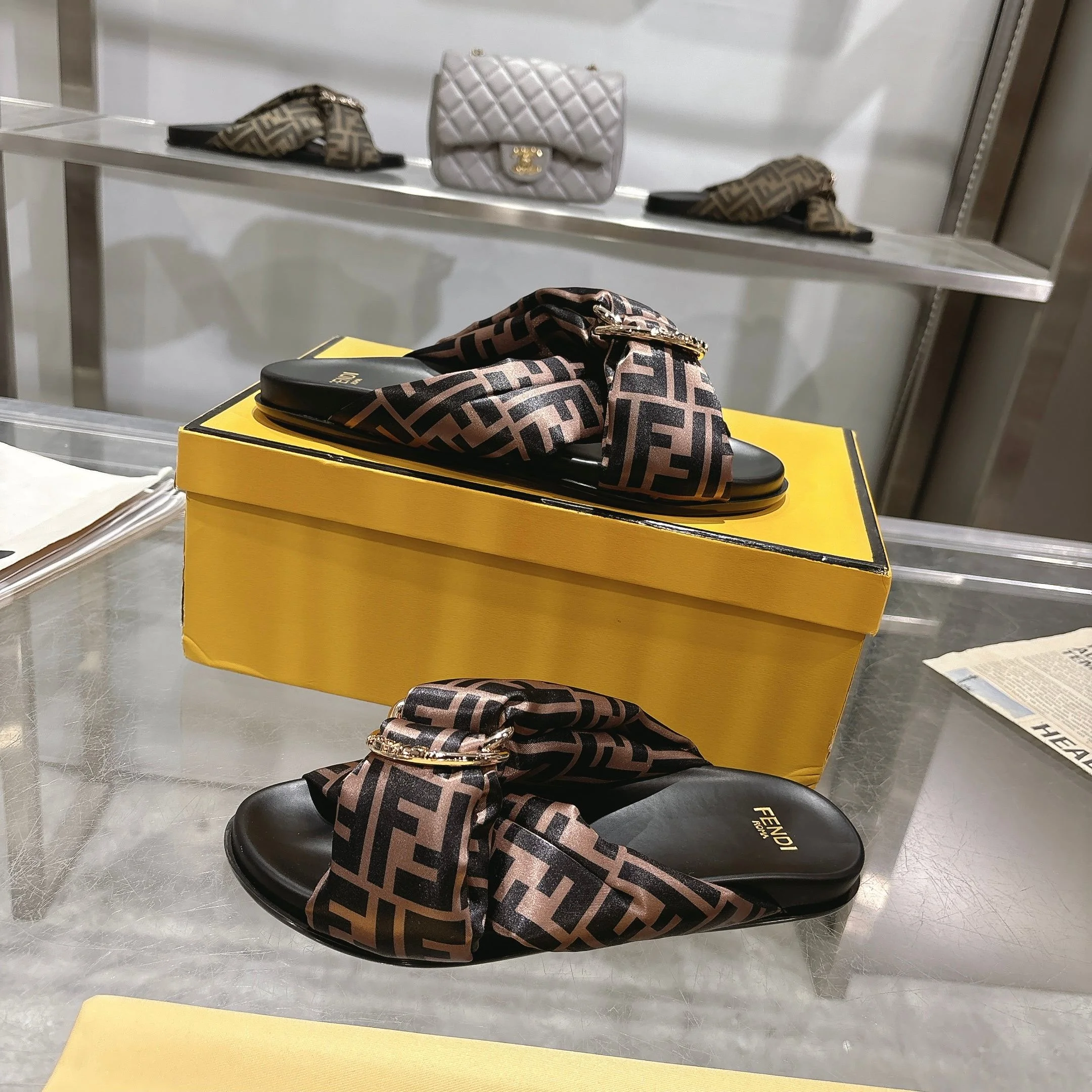 FENDI Slides Black-Brown EU35-42 A90202609110045 - Image 8