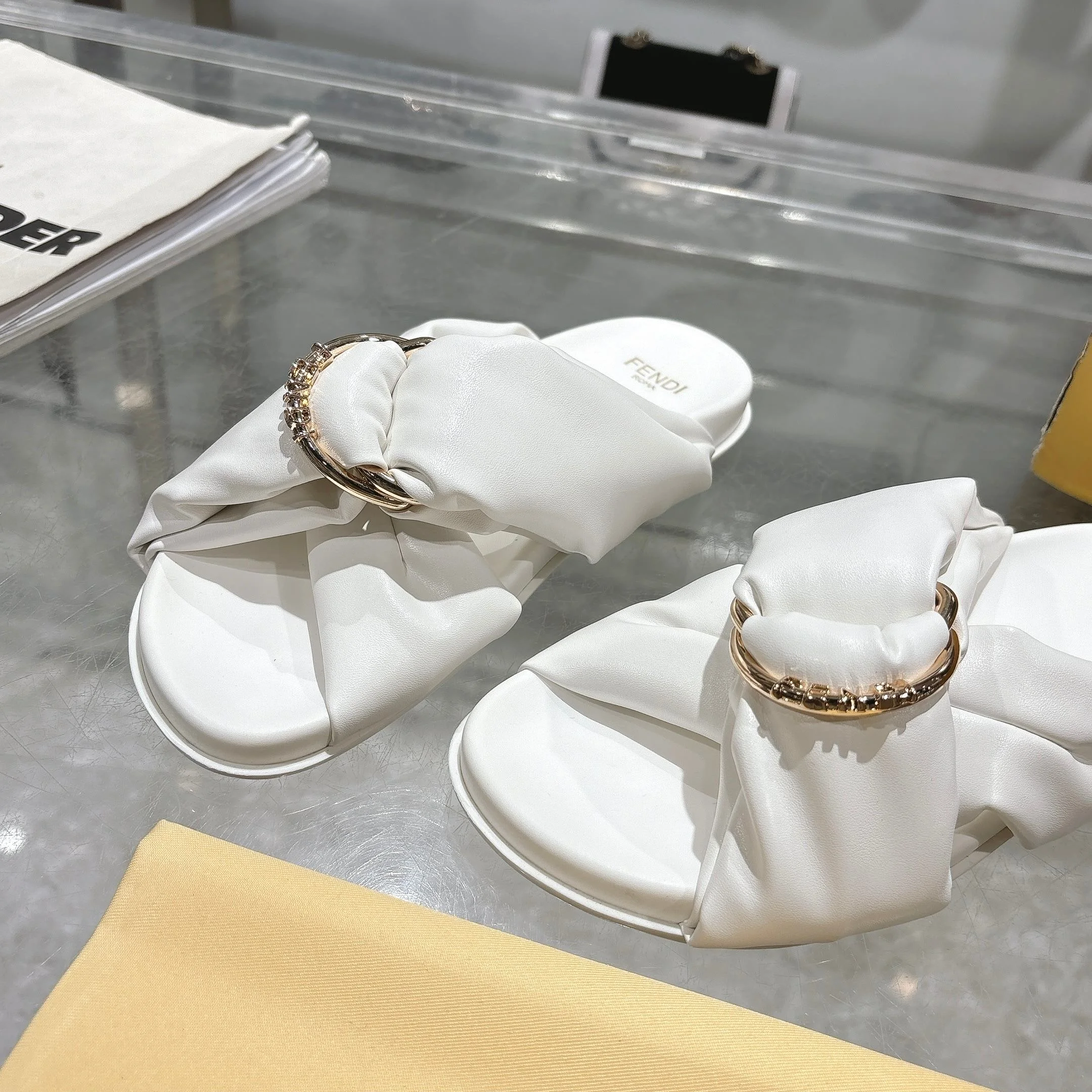 FENDI Slides White-Gold A90202609110044 - Image 8
