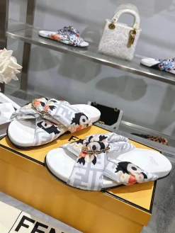 Alternative view of FENDI Slides White-Gray EU35-46 A90202609110040